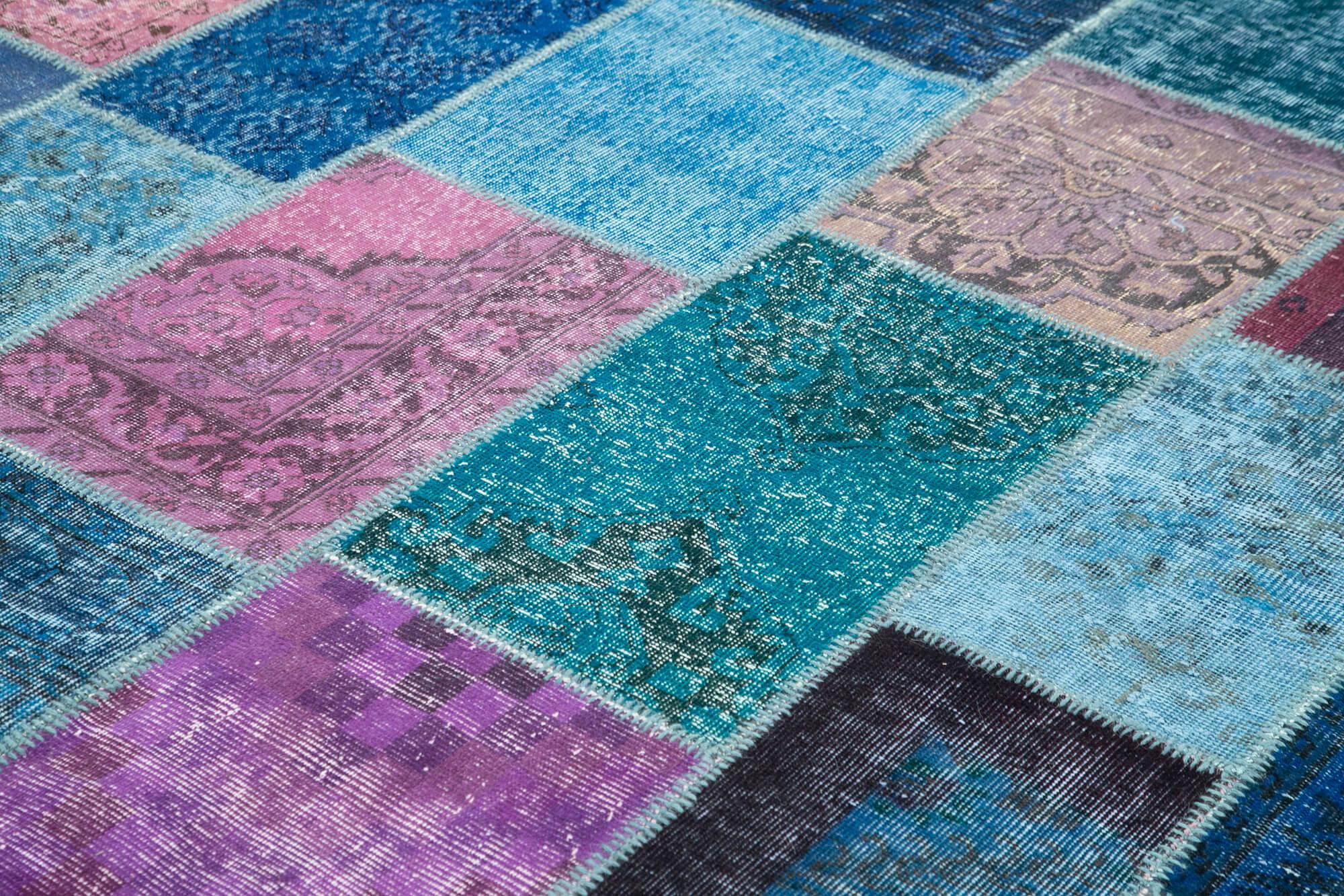 8 x 10 Blue Patchwork Rug - 5