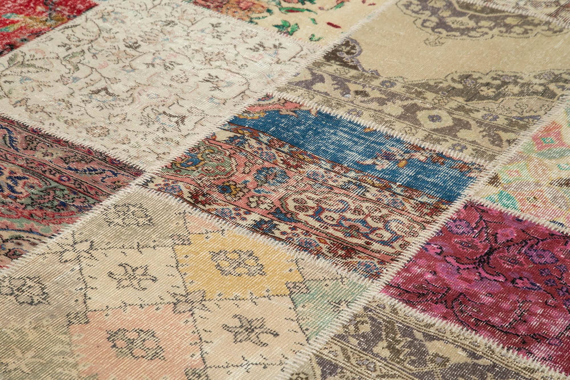 10 x 13 Beige Patchwork Rug - 941