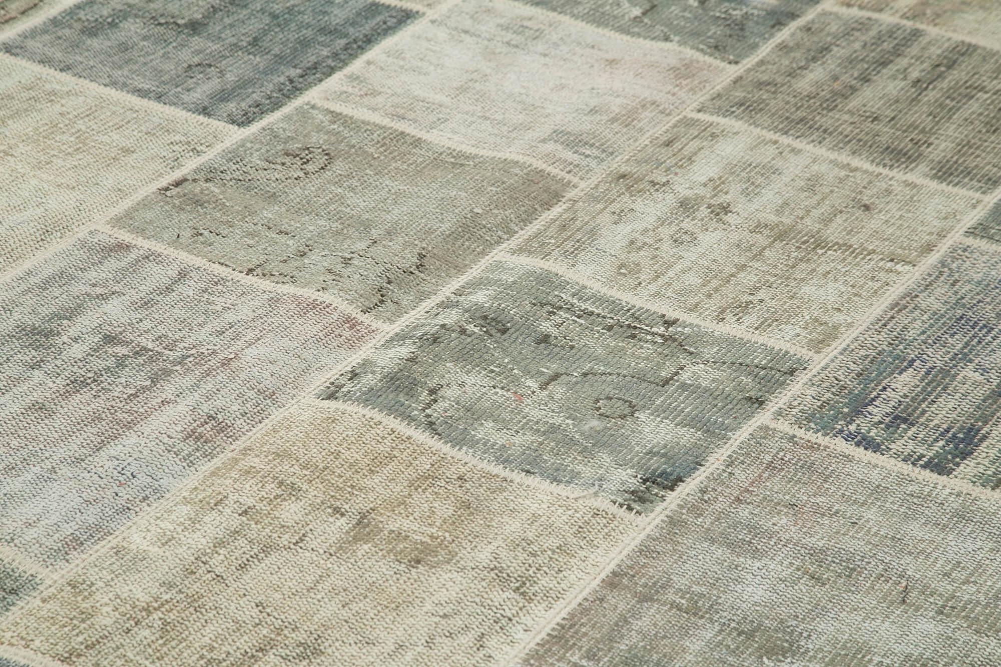 8 x 11 Grey Patchwork Rug- 1034