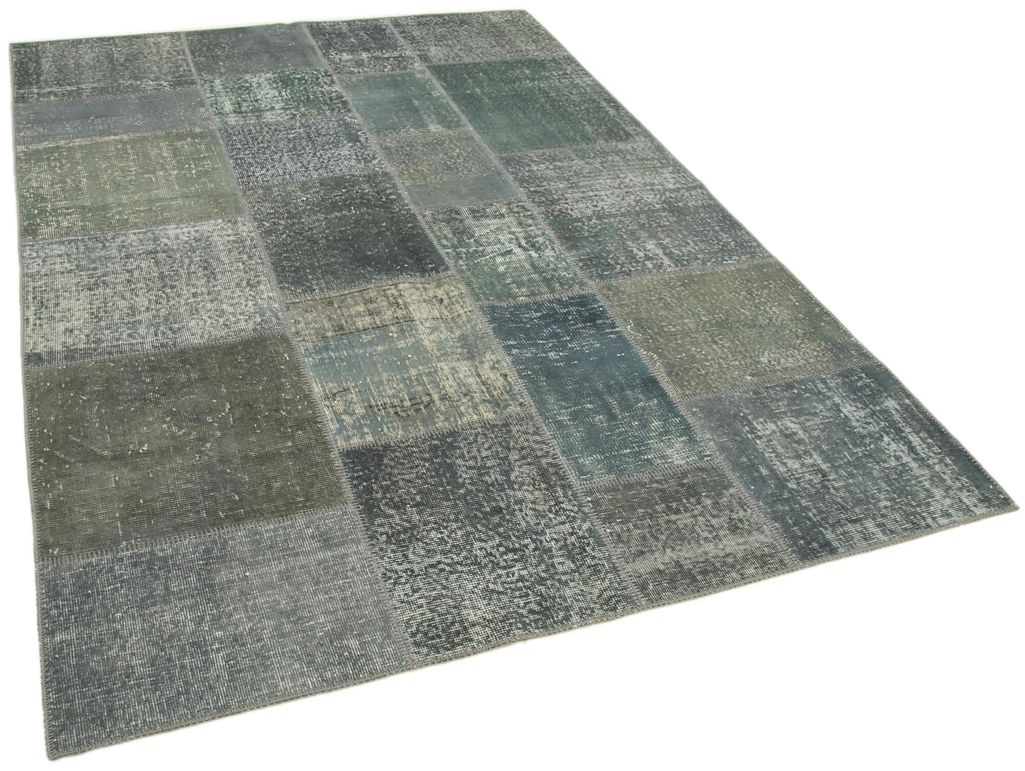 6 x 8 Grey Patchwork Rug - 610