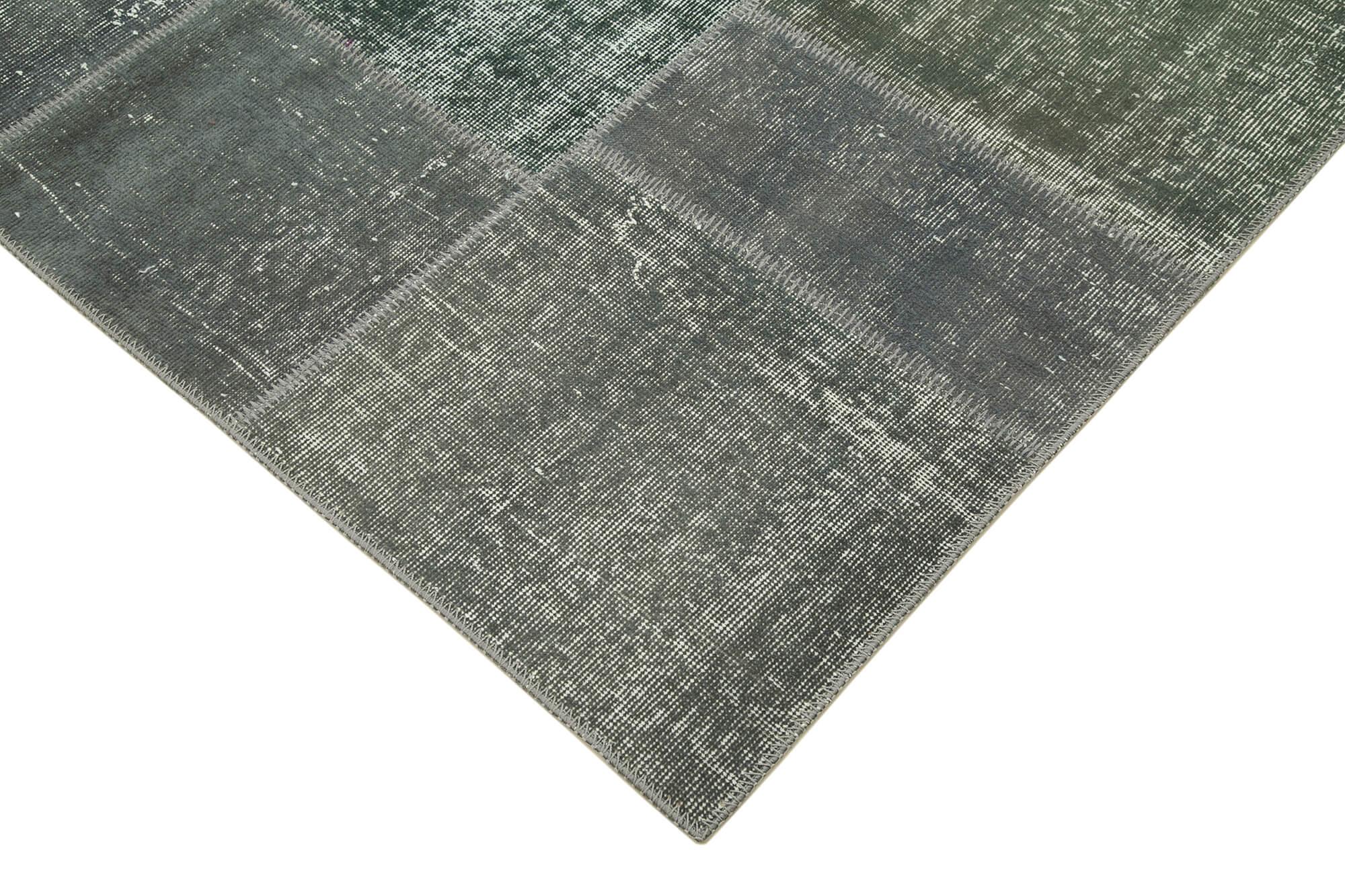 6 x 8 Grey Patchwork Rug - 610