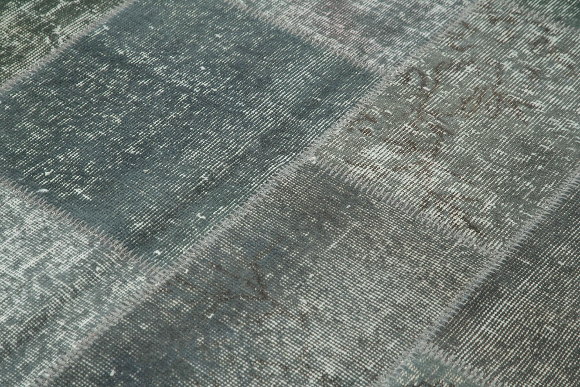 6 x 8 Grey Patchwork Rug - 611