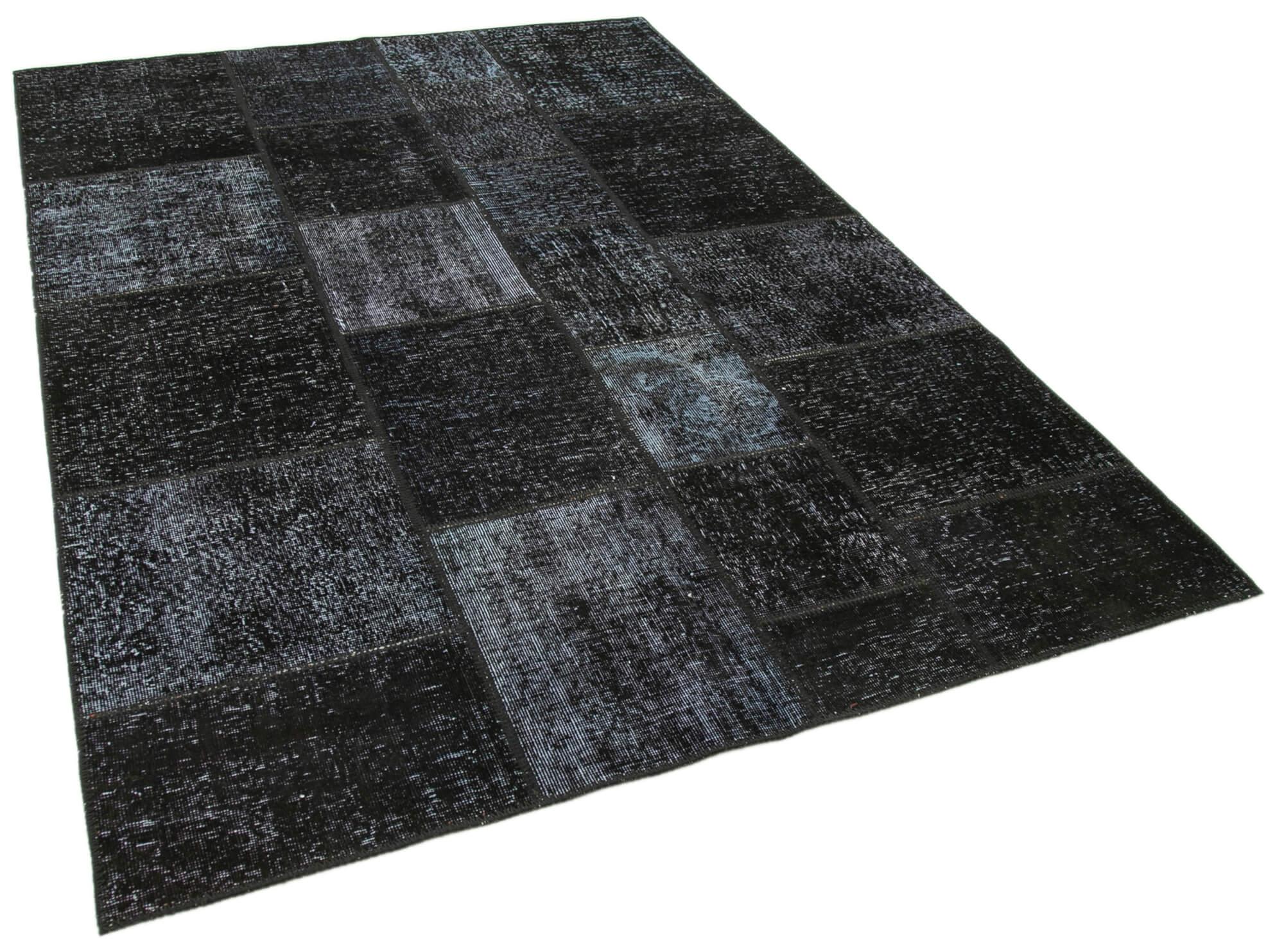 6 x 8 Black Patchwork Rug - 620