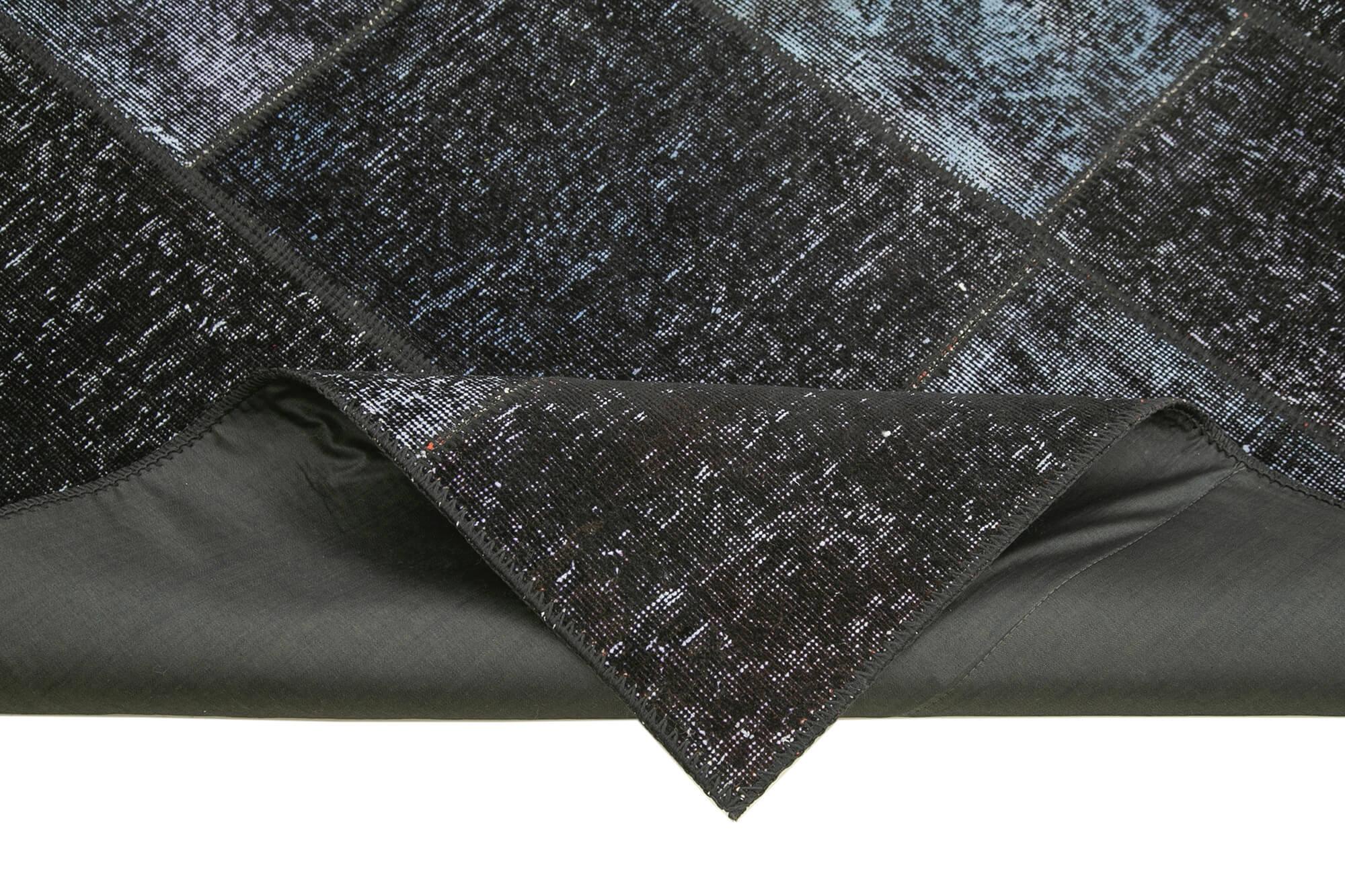 6 x 8 Black Patchwork Rug - 620