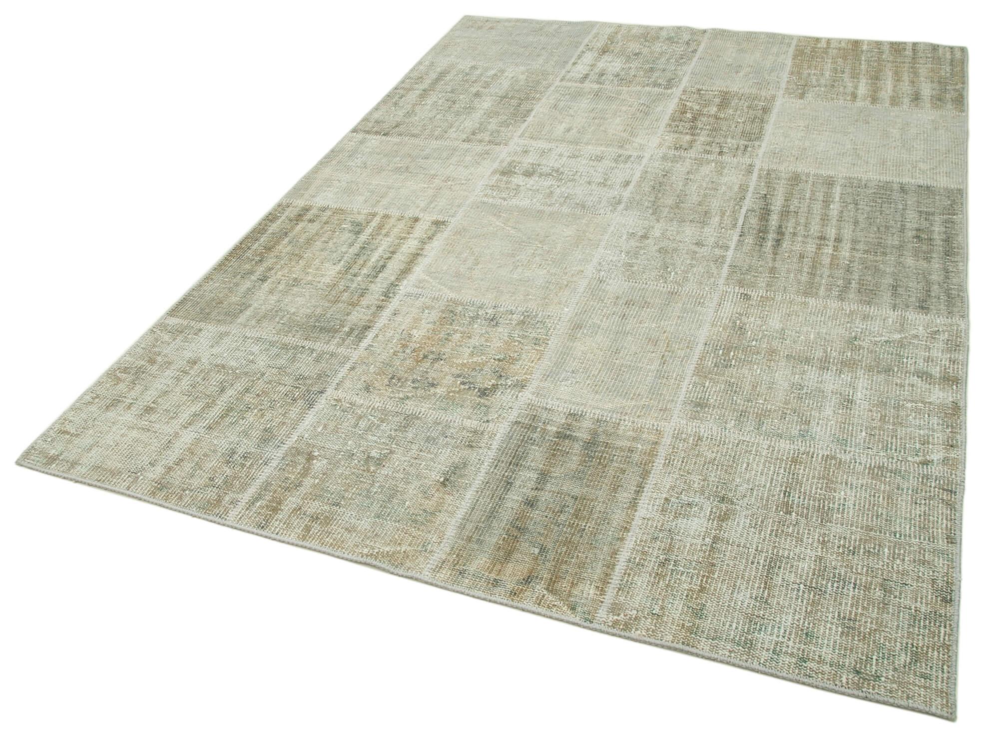 6 x 8 Beige Patchwork Rug - 623