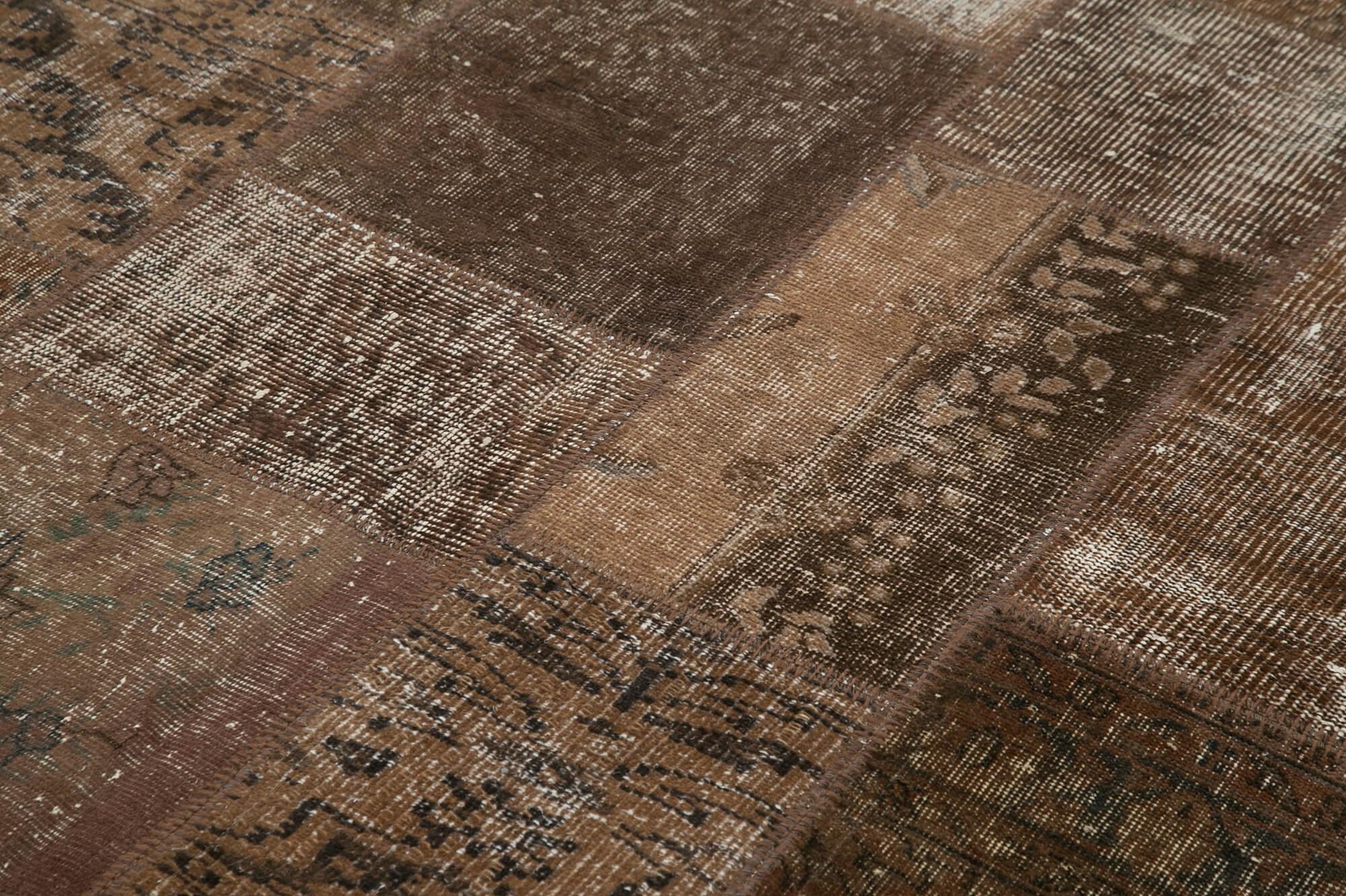 6 x 8 Brown Patchwork Rug - 625