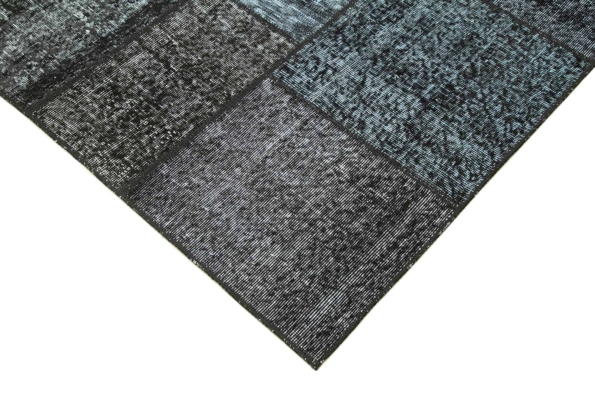 6 x 8 Black Patchwork Rug - 630