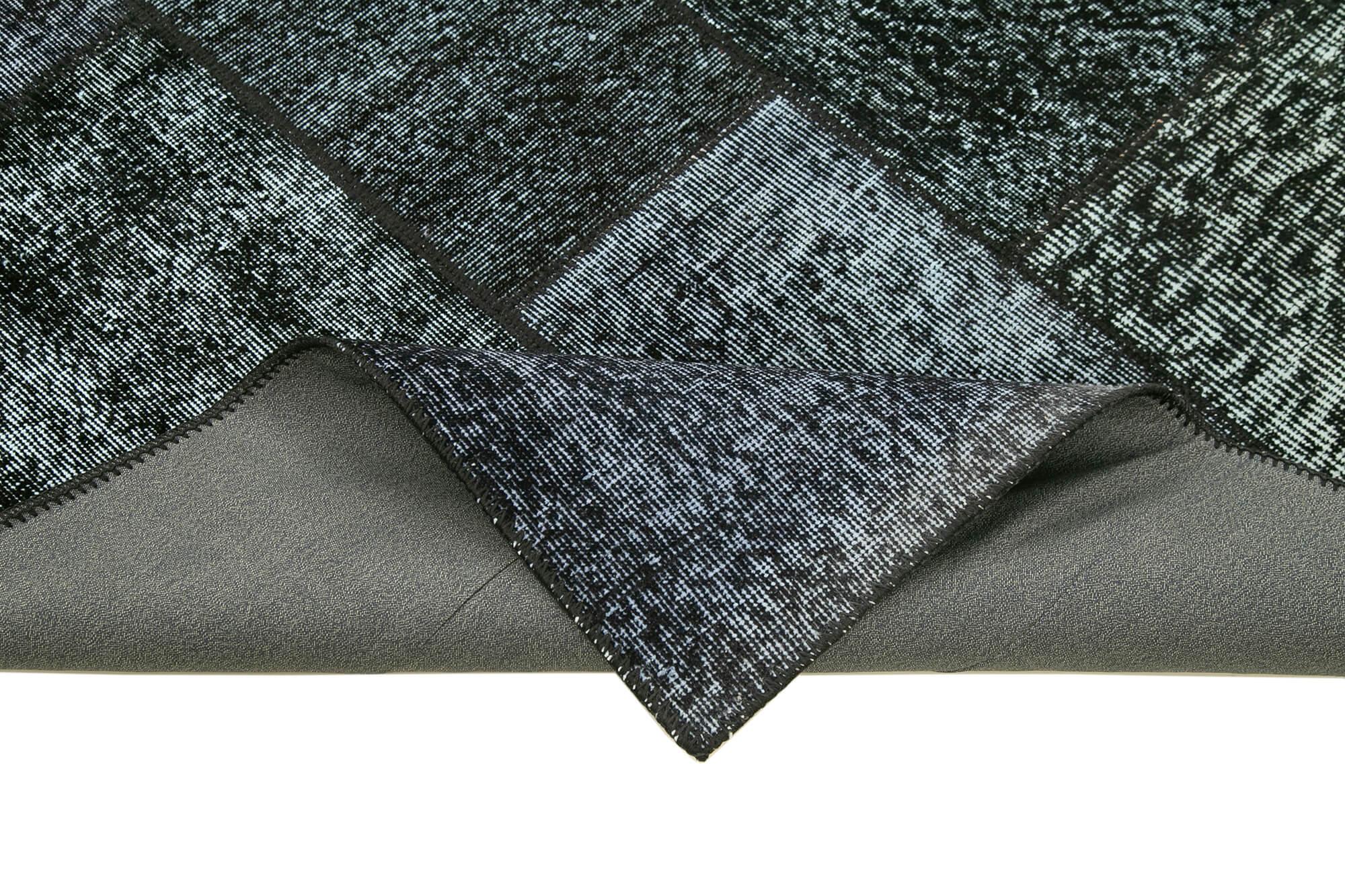 6 x 8 Black Patchwork Rug - 630