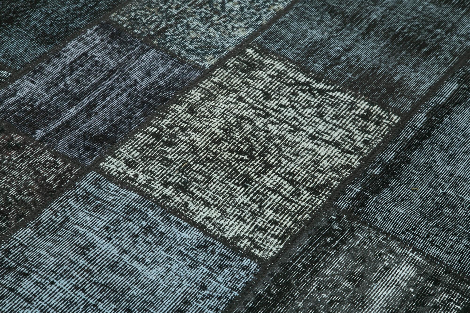 6 x 8 Black Patchwork Rug - 644