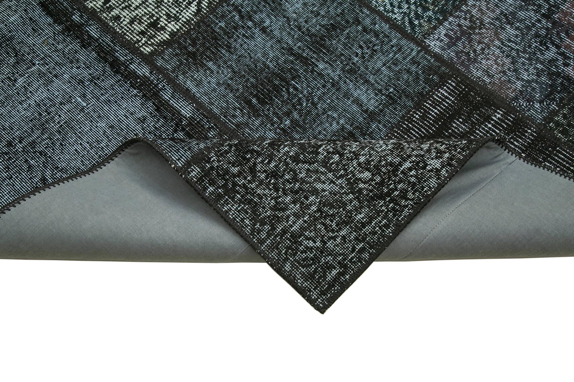 6 x 8 Black Patchwork Rug - 644