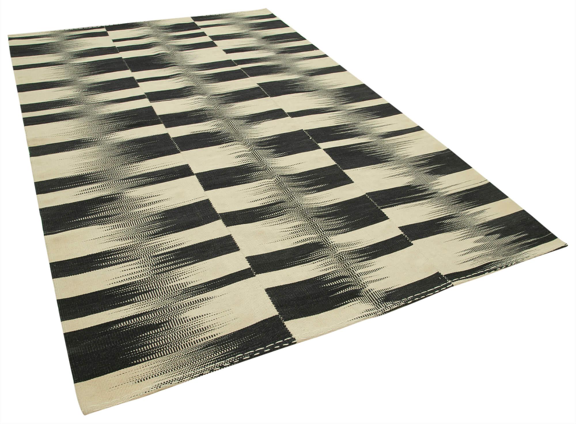 6 x 10 Black Contemporary Kilim Rug - 822