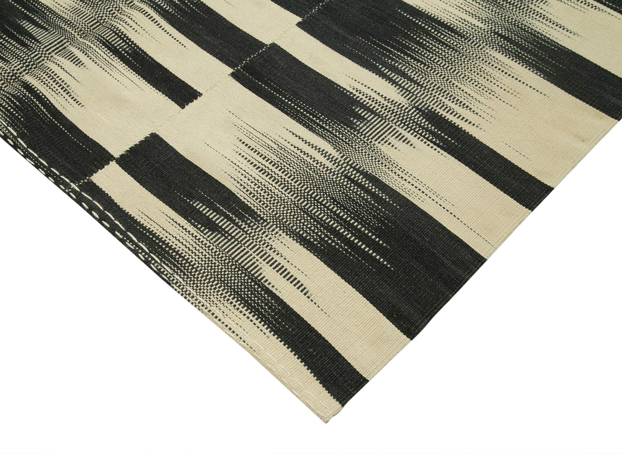 6 x 10 Black Contemporary Kilim Rug - 822