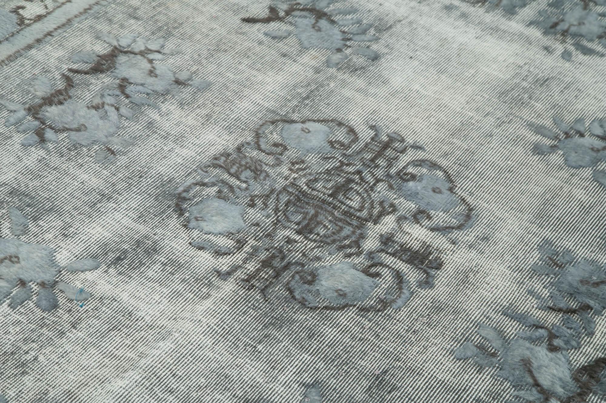 6 x 9 Grey Over Dyed Rug - 946