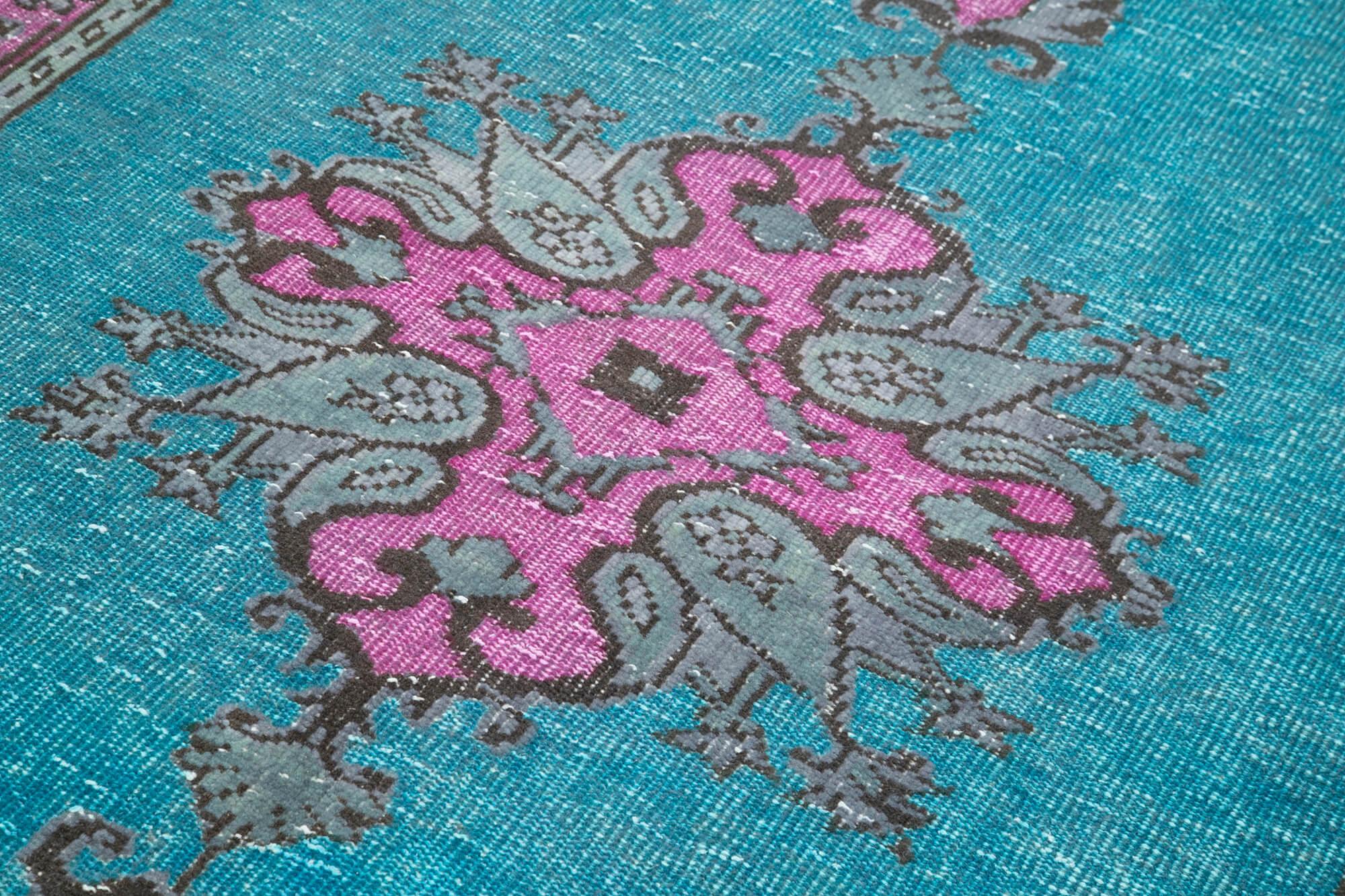 5 x 9 Fuchsia Over Dyed Rug - 473