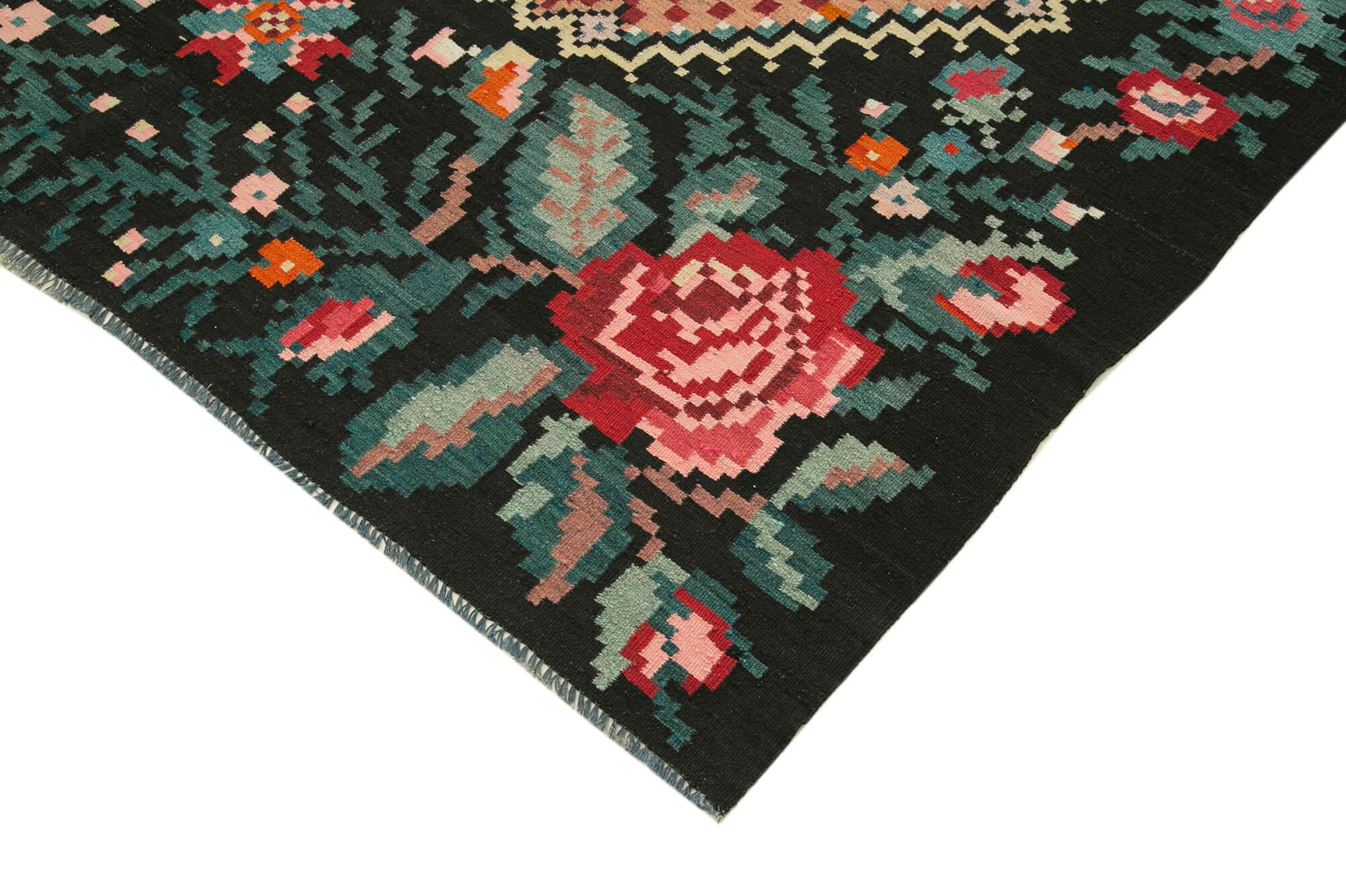 6 x 9 Black Vintage Moldovan Kilim Rug - 110