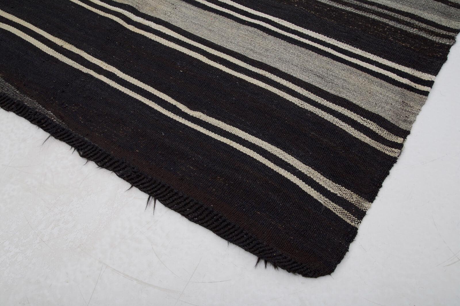 6 x 10 Brown Vintage Turkish Kilim Rug - 344