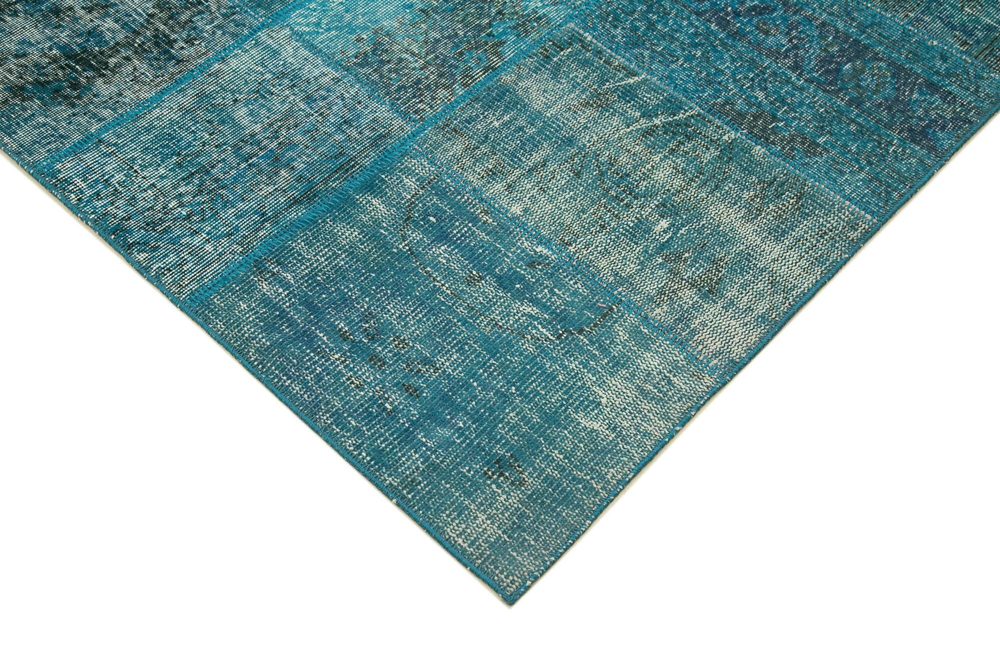 7 x 10 Blue Patchwork Rug - 682