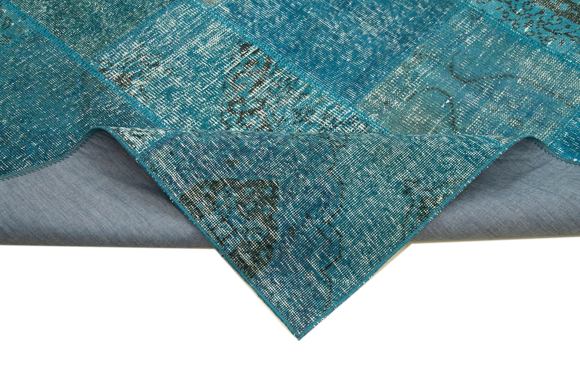 7 x 10 Blue Patchwork Rug - 682