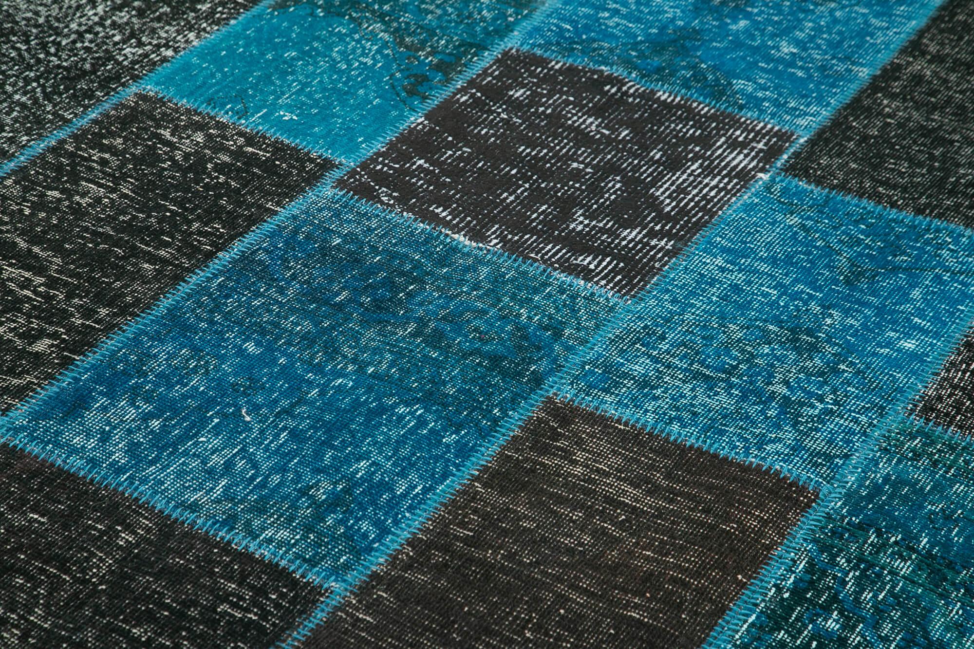 7 x 10 Black Patchwork Rug - 686