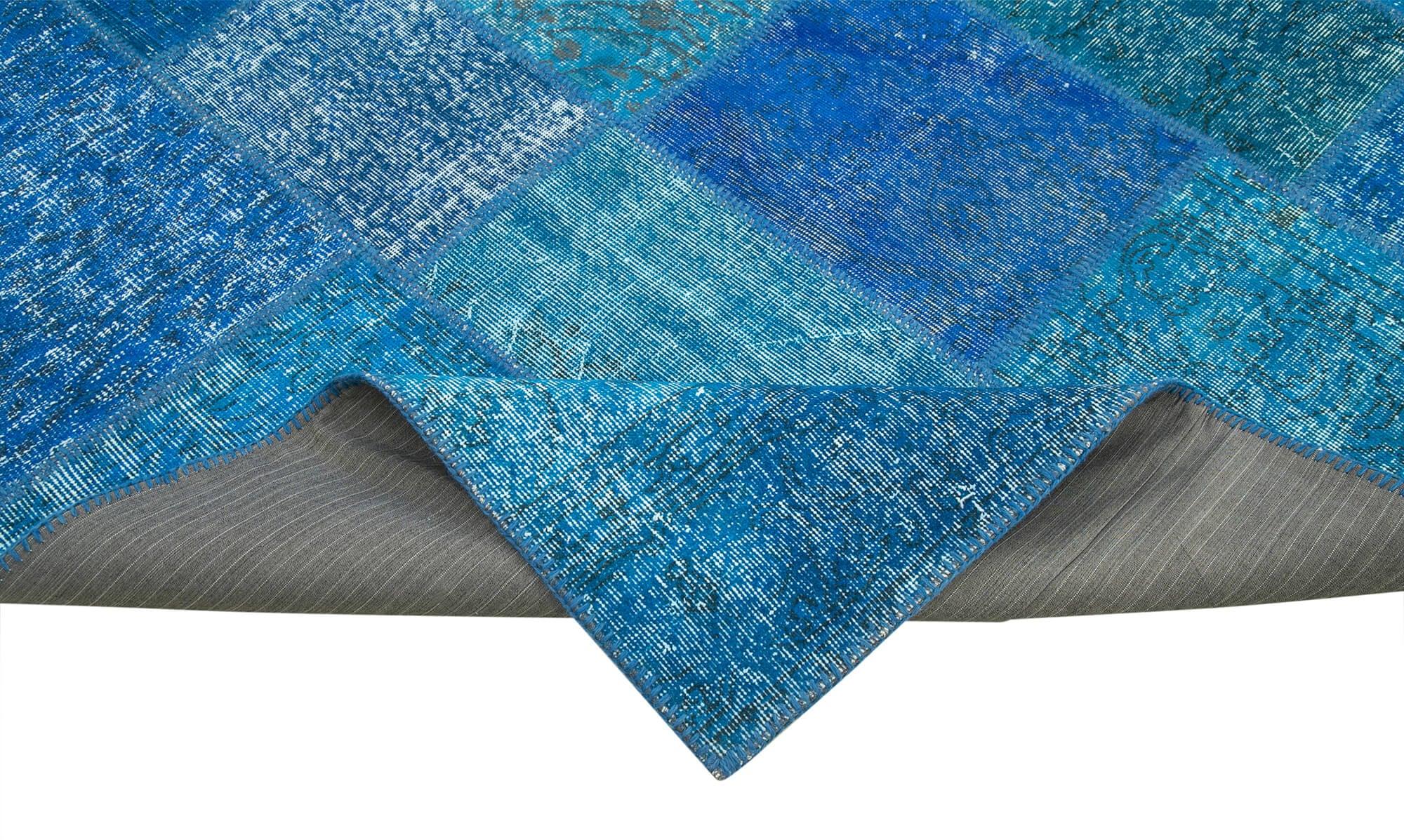 7 x 10 Blue Patchwork Rug - 694