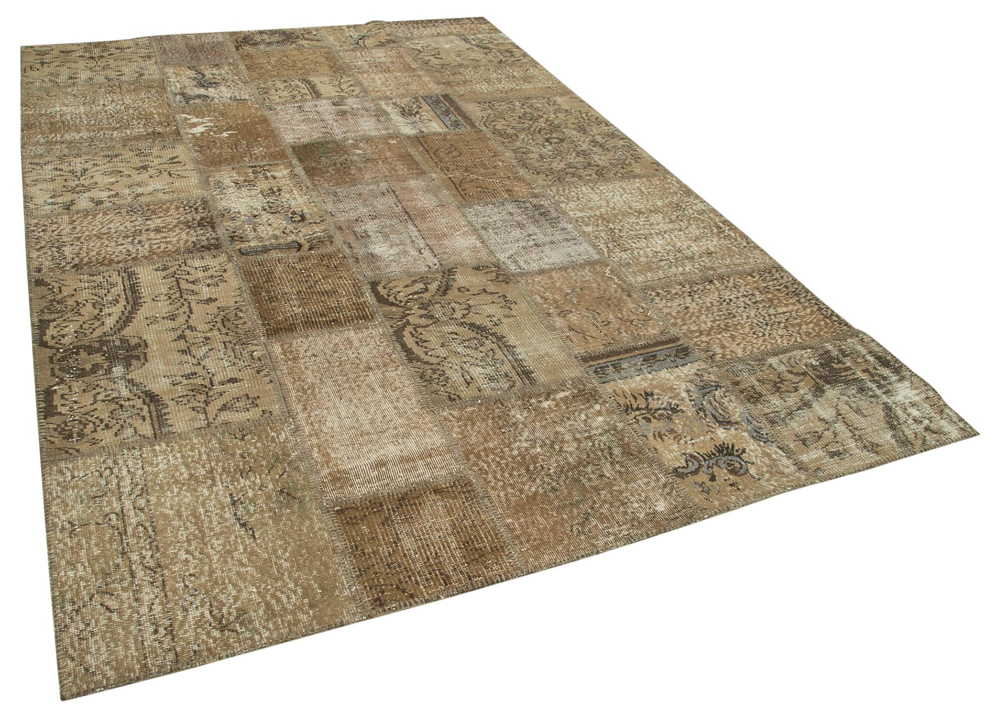 7 x 10 Brown Patchwork Rug - 695