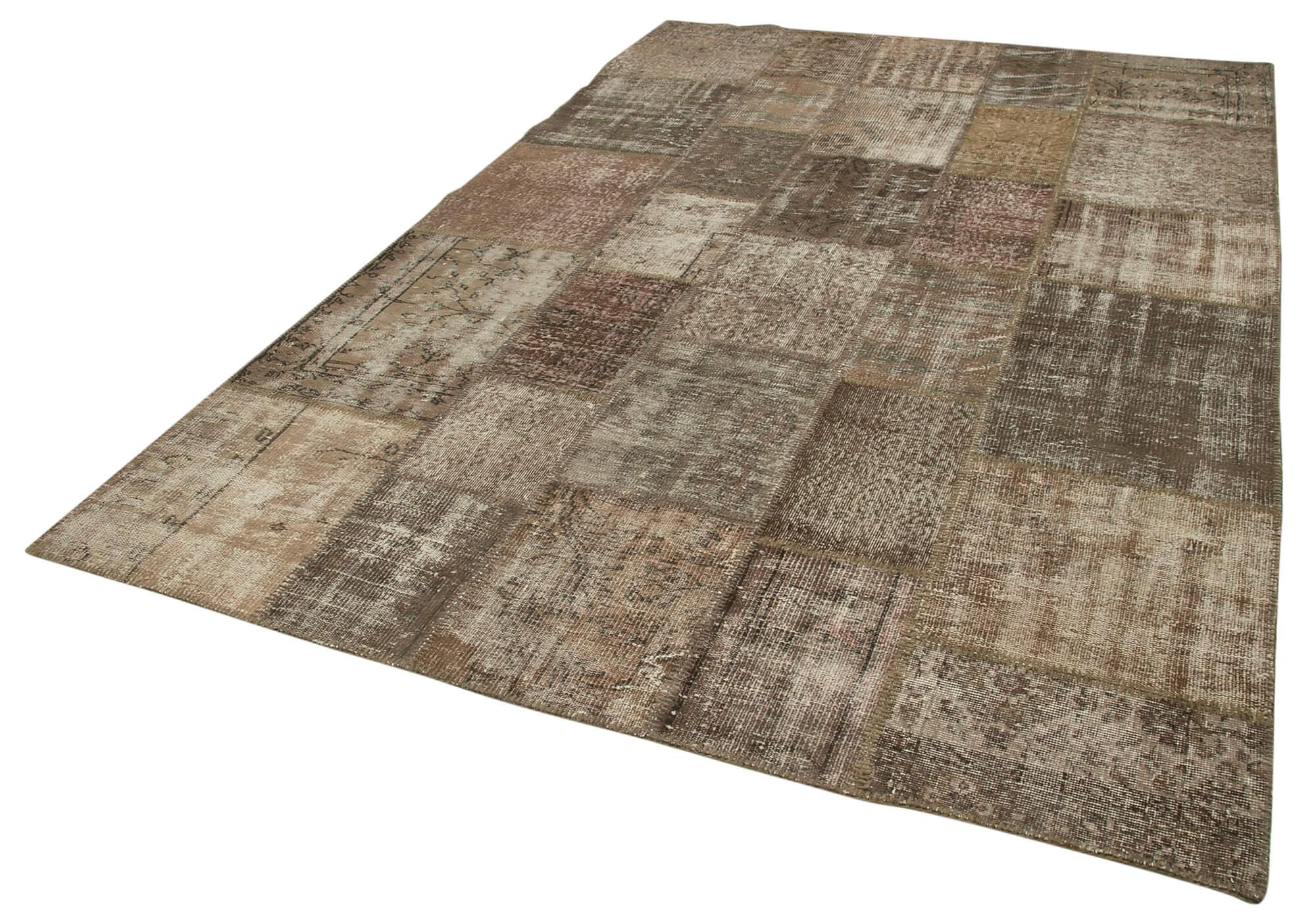 7 x 10 Brown Patchwork Rug - 696