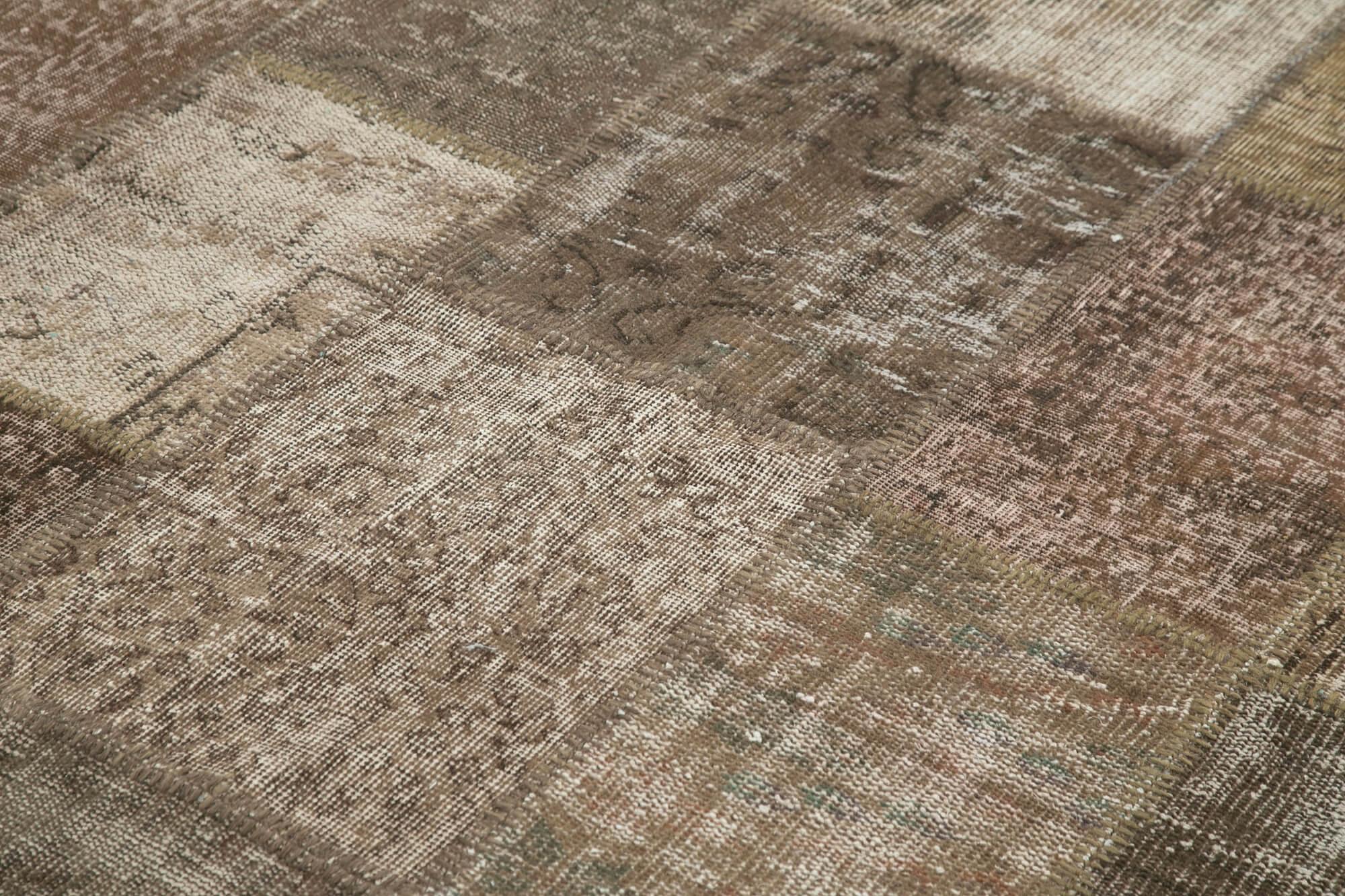 7 x 10 Brown Patchwork Rug - 696