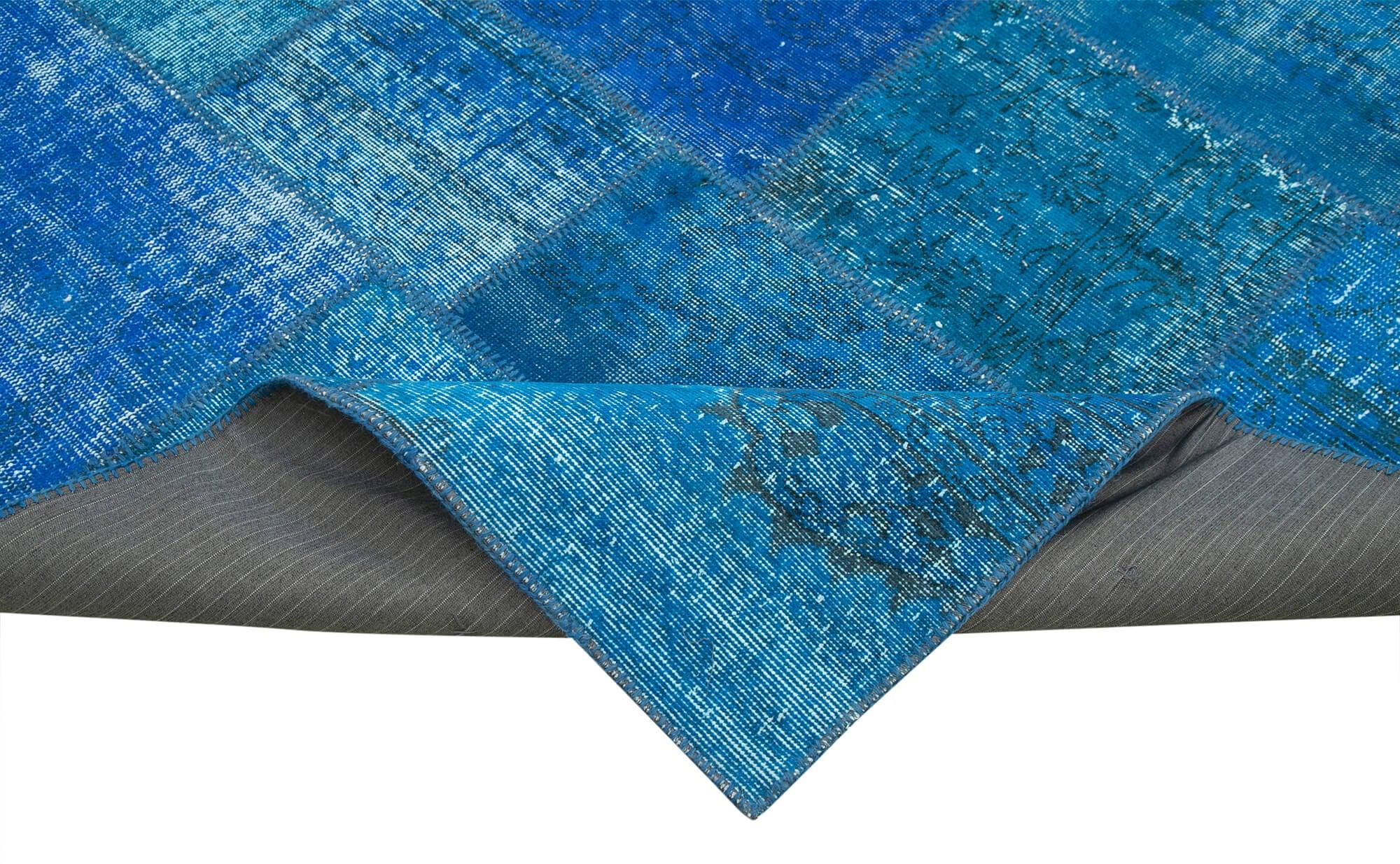 7 x 10 Blue Patchwork Rug - 698