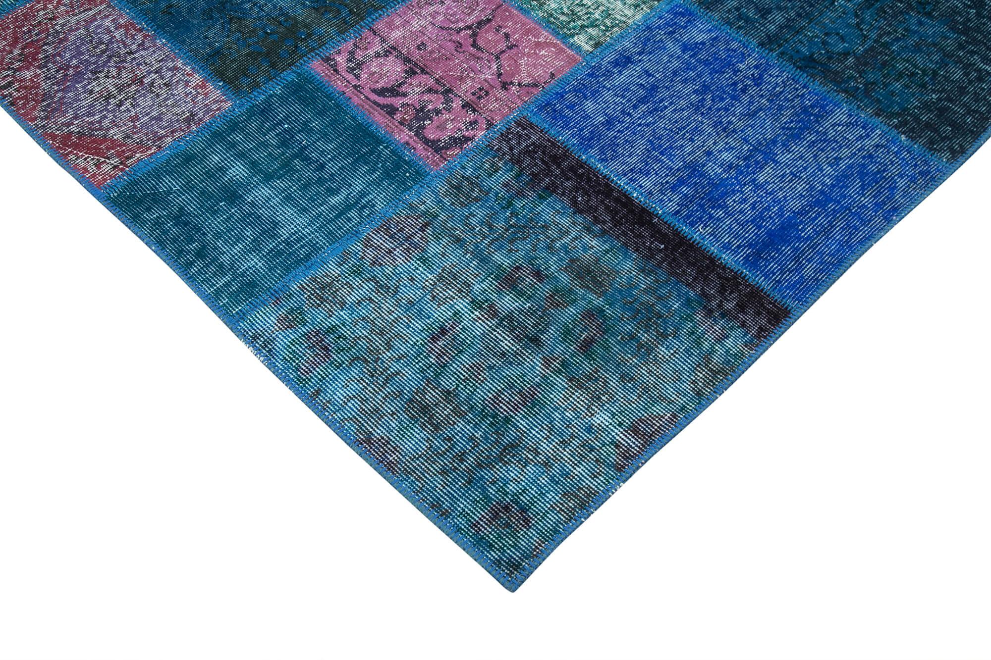 7 x 10 Blue Patchwork Rug - 700