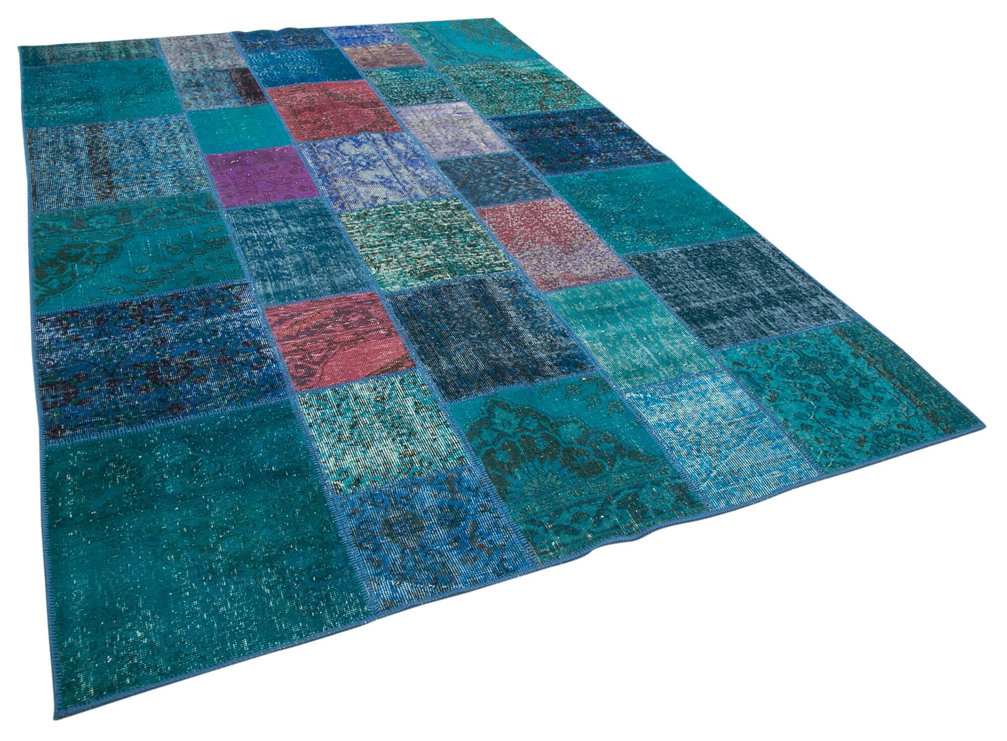 7 x 10 Turquoise Patchwork Rug - 702