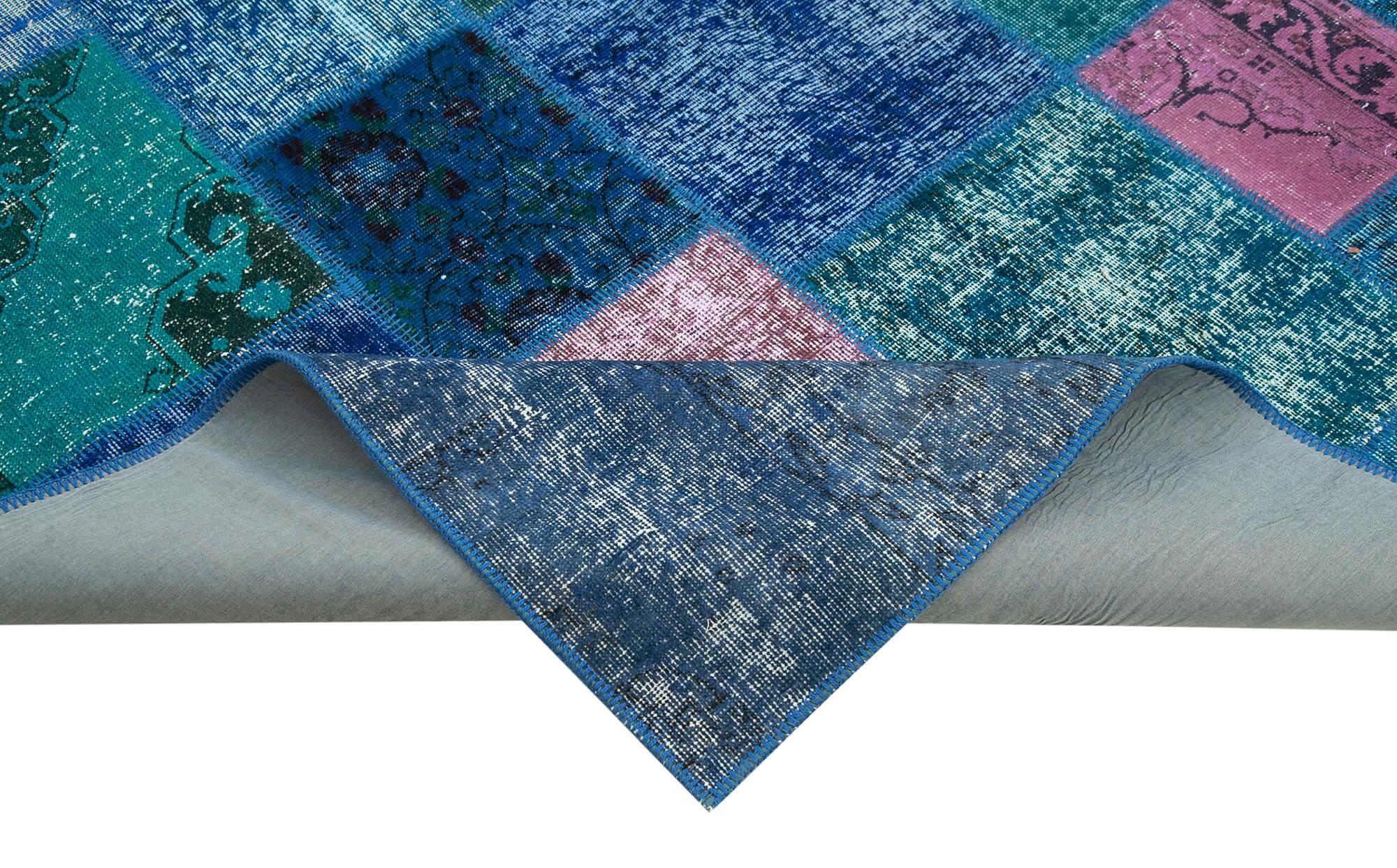 7 x 10 Blue Patchwork Rug - 705