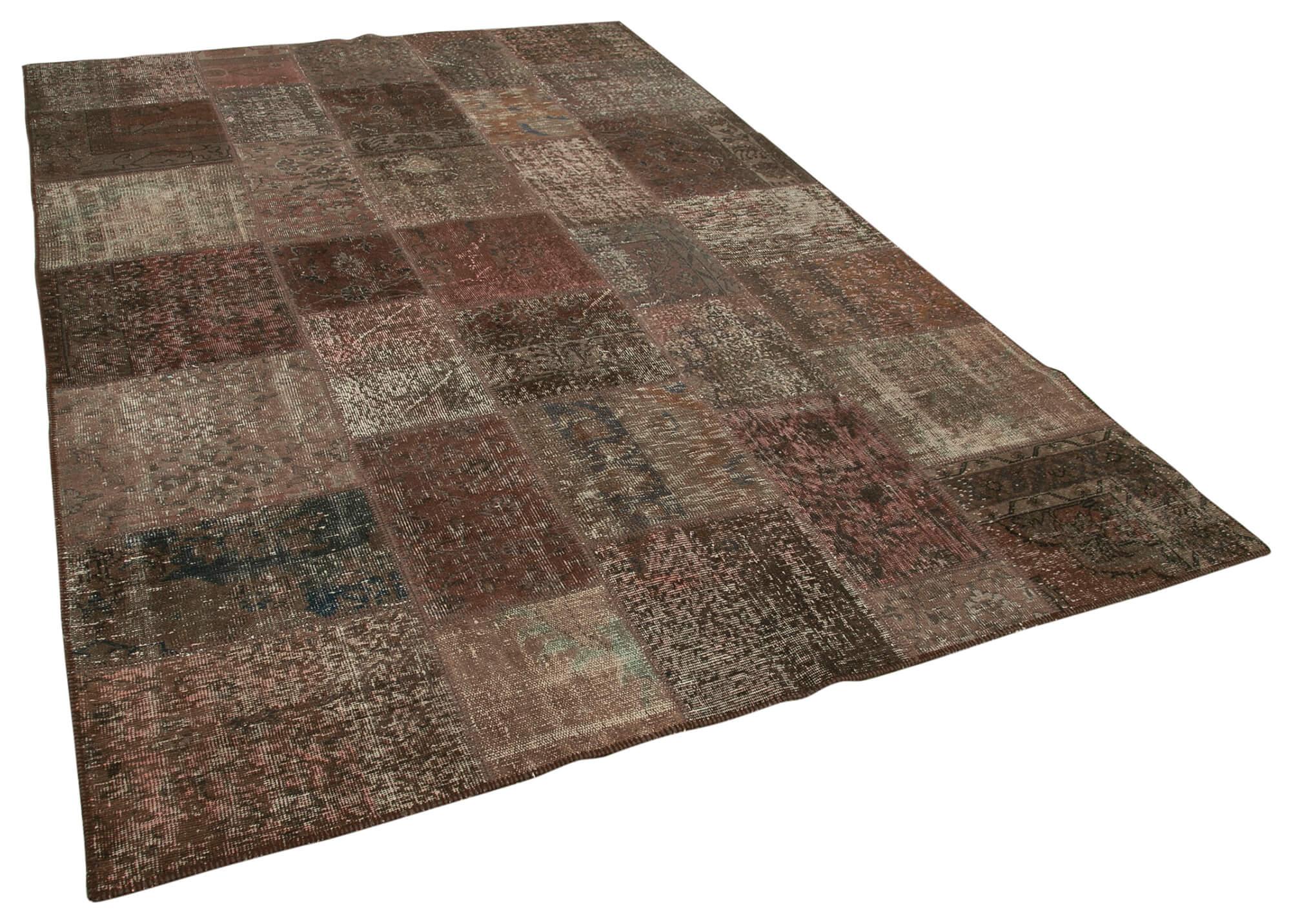 7 x 10 Brown Patchwork Rug - 708