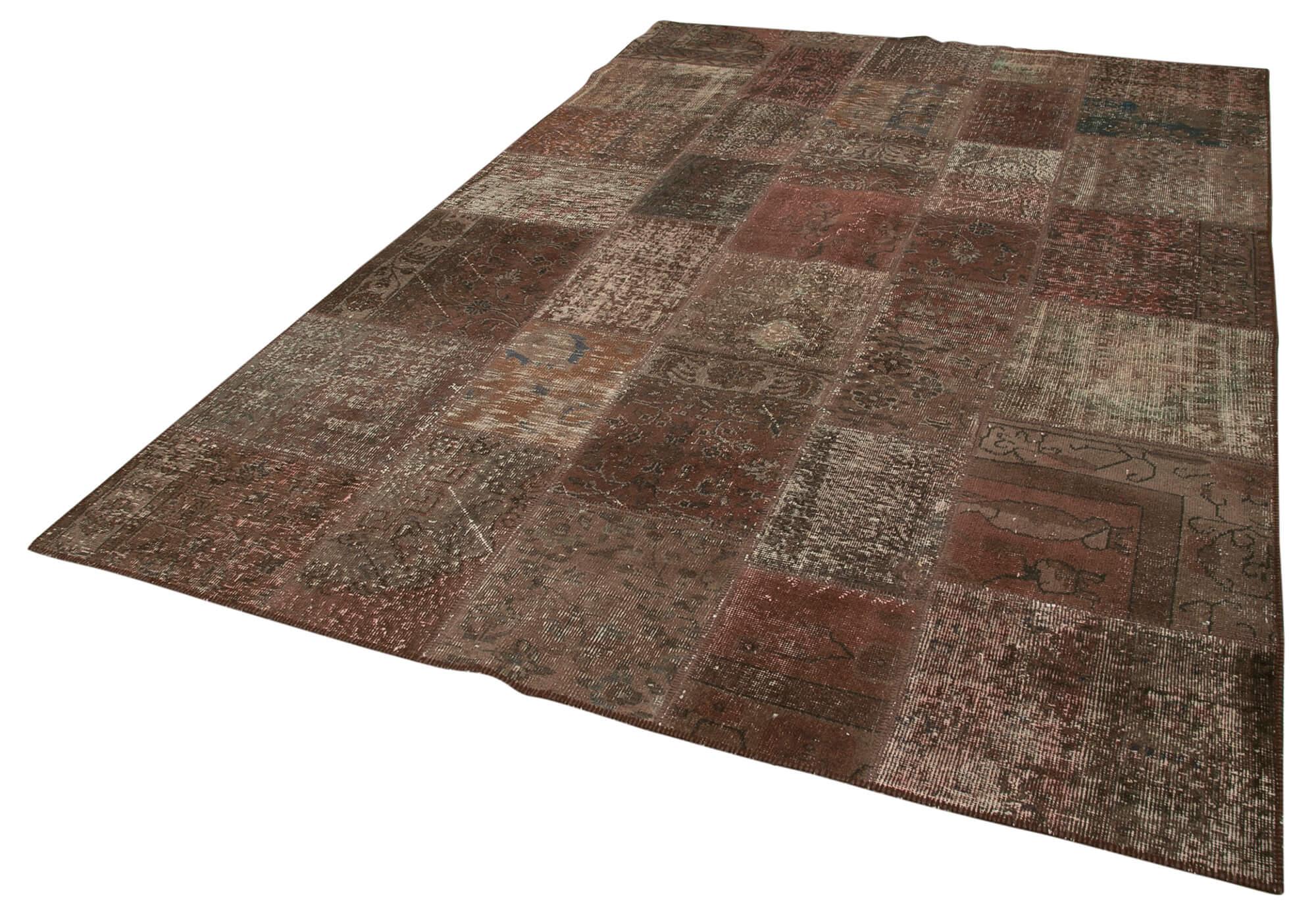 7 x 10 Brown Patchwork Rug - 708