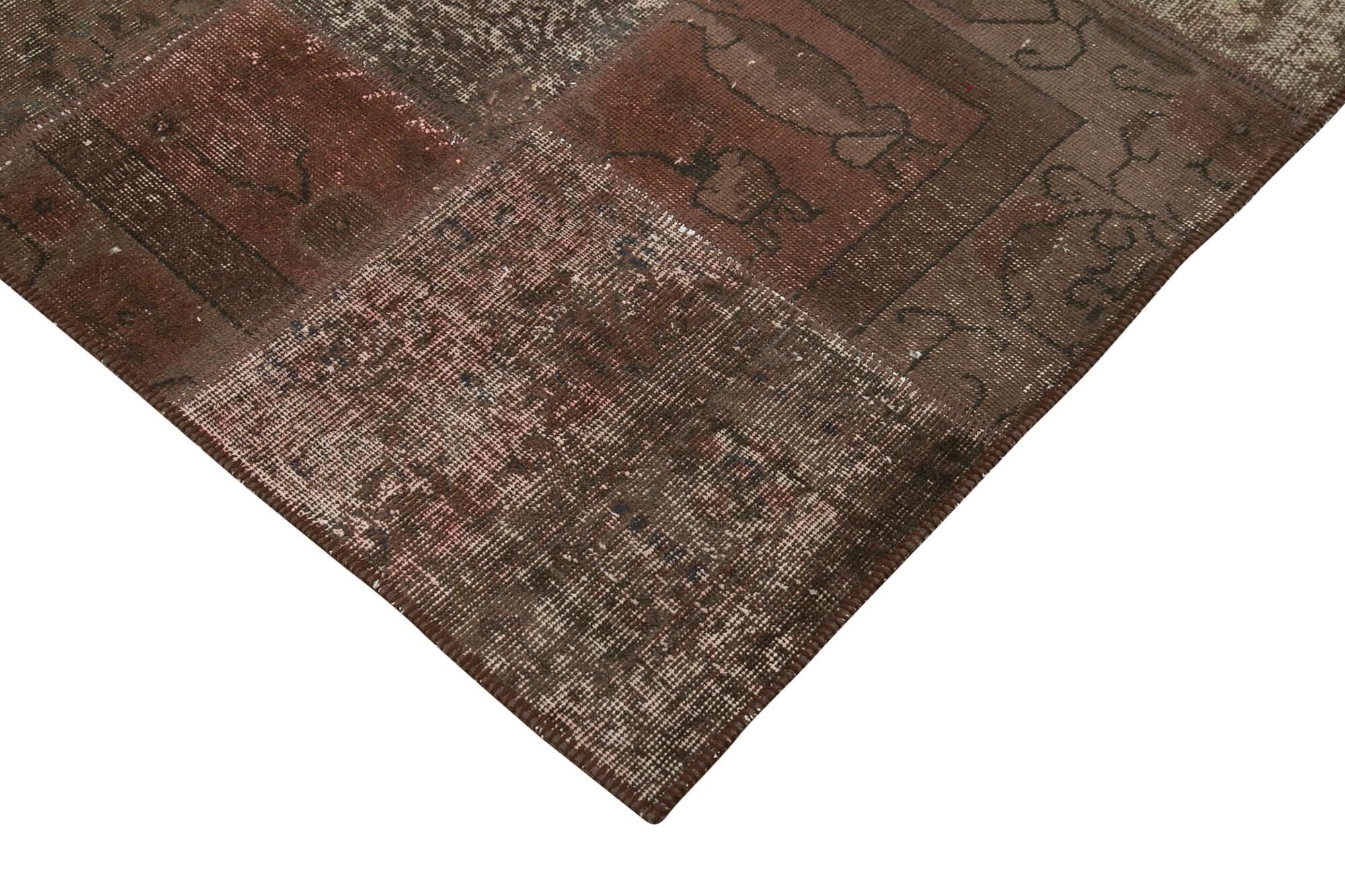 7 x 10 Brown Patchwork Rug - 708