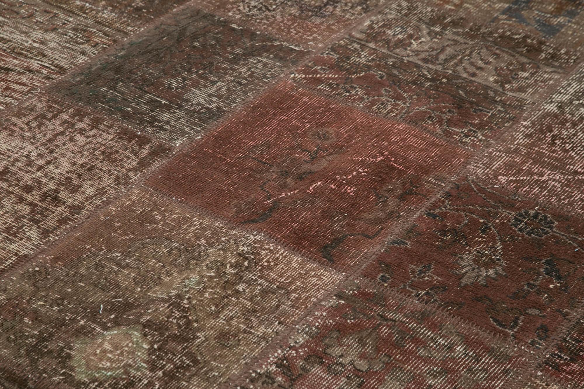 7 x 10 Brown Patchwork Rug - 708