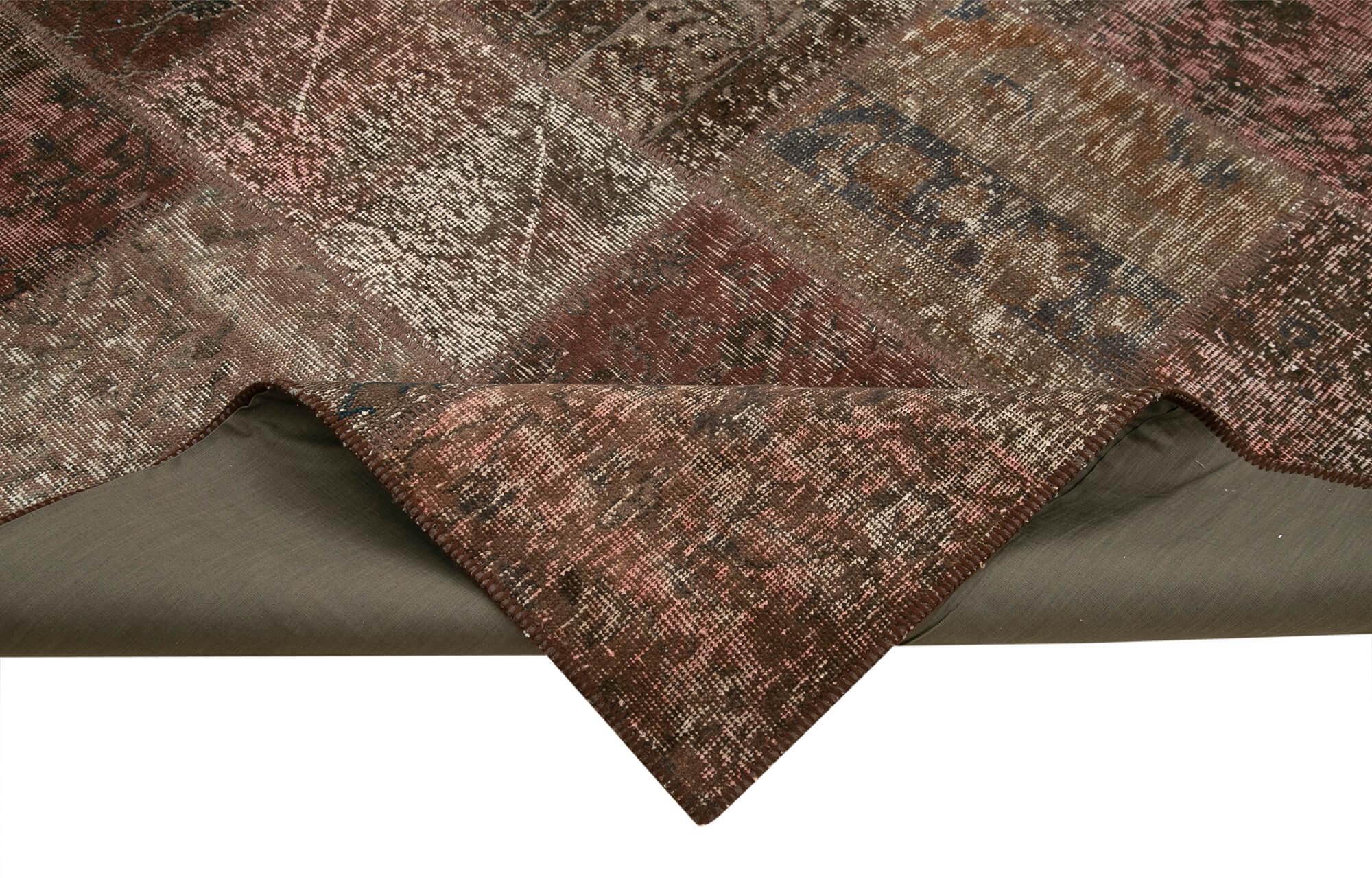 7 x 10 Brown Patchwork Rug - 708