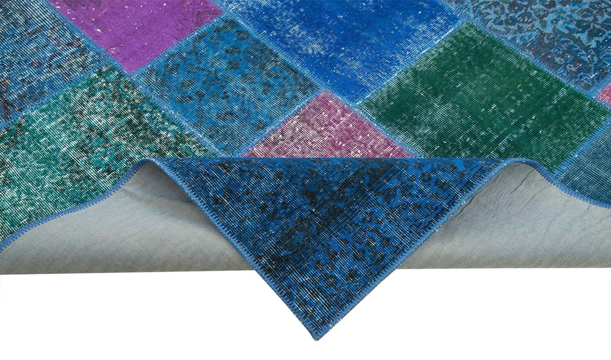 7 x 10 Blue Patchwork Rug - 709