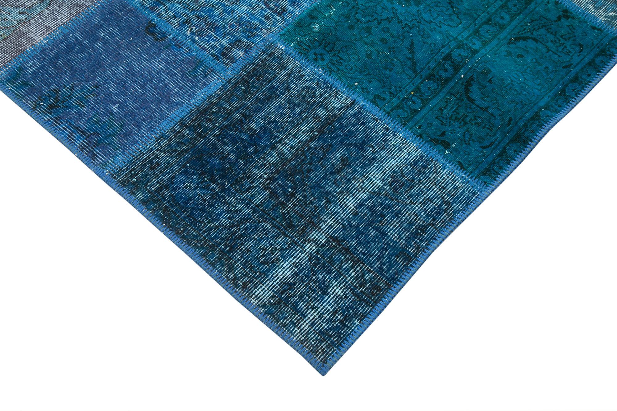 7 x 10 Blue Patchwork Rug - 710