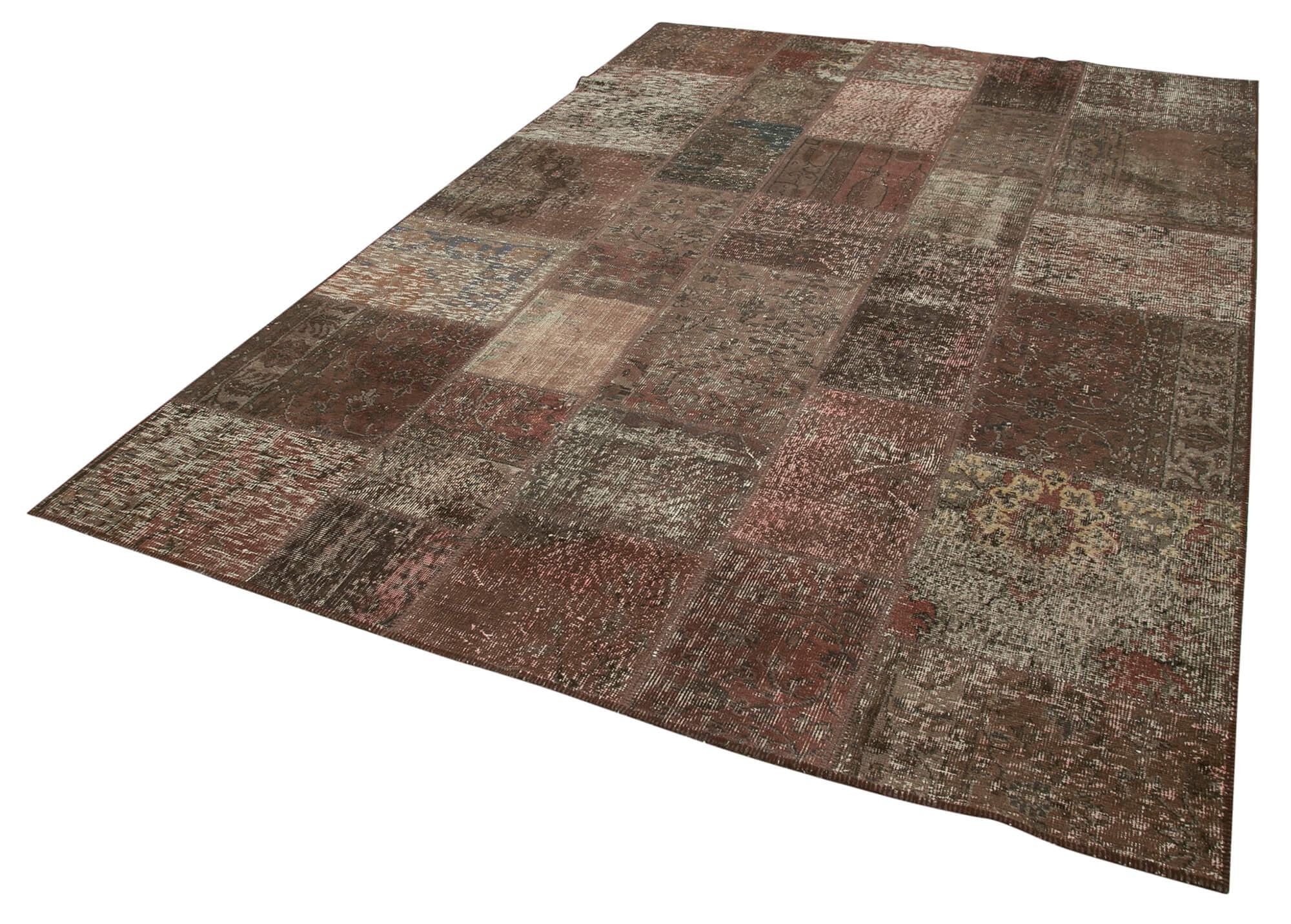 7 x 10 Brown Patchwork Rug - 712