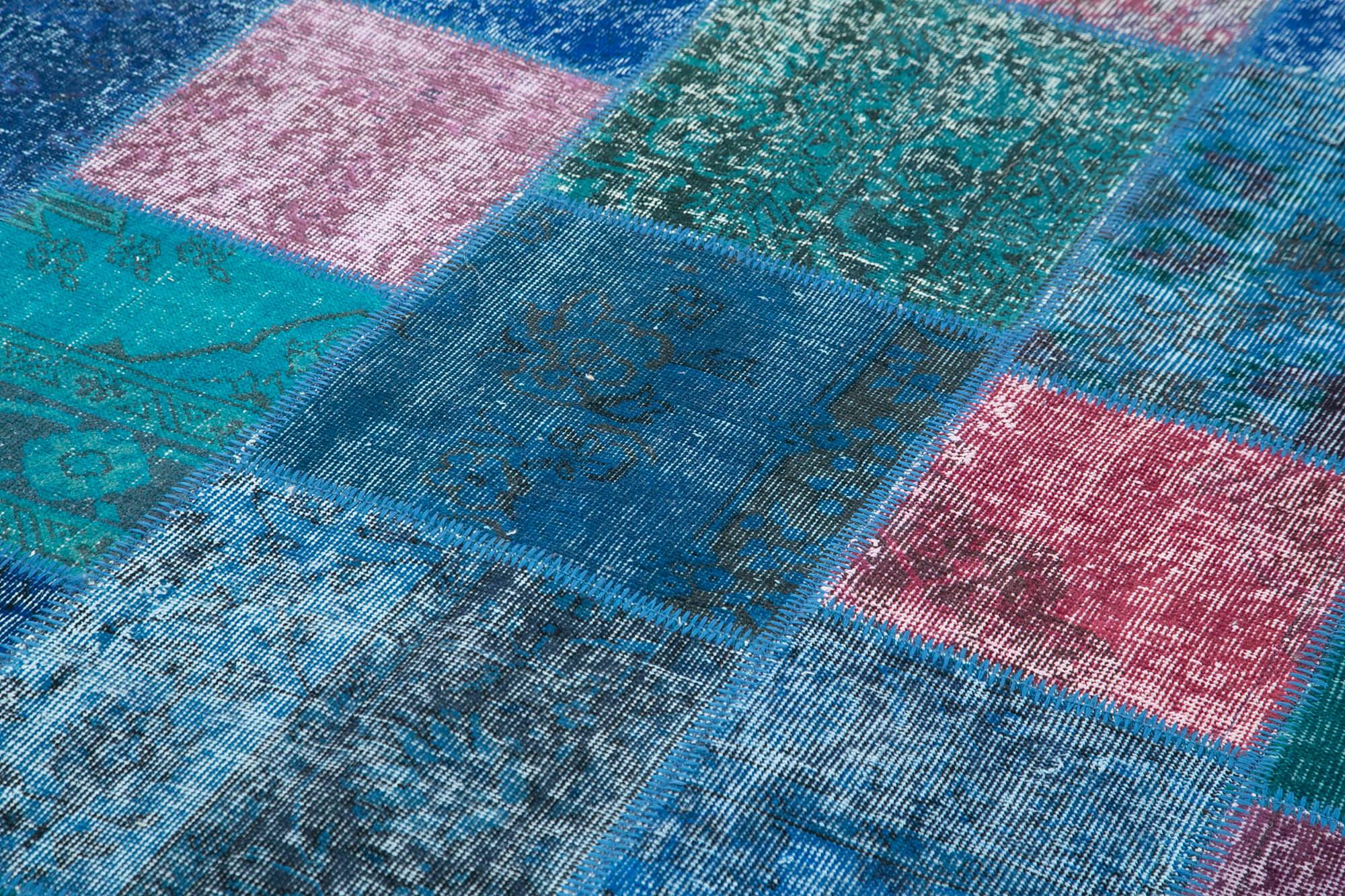 7 x 10 Blue Patchwork Rug - 713