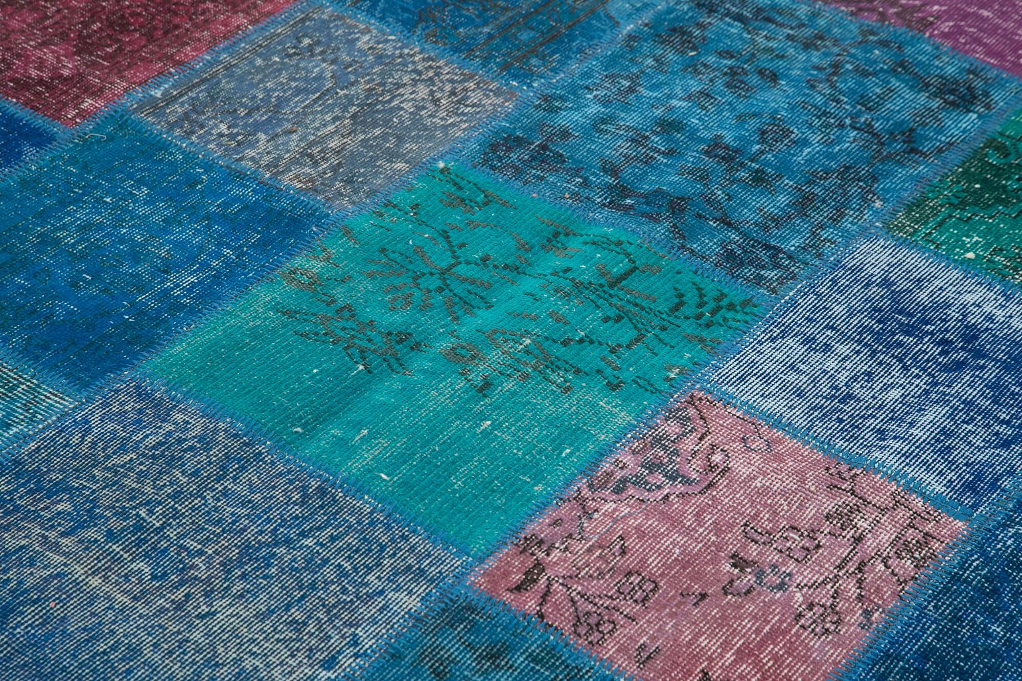 7 x 10 Blue Patchwork Rug - 717