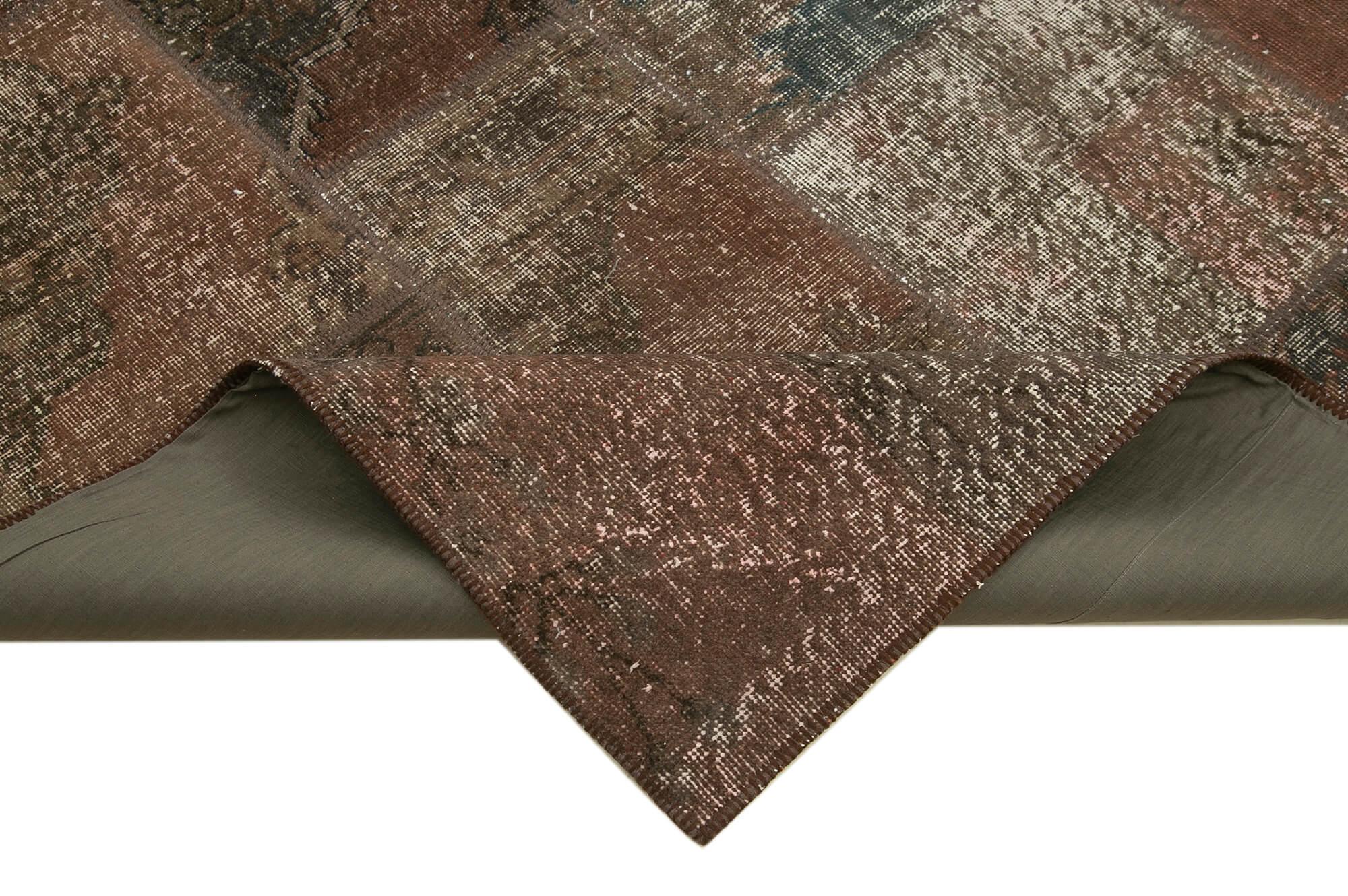 7 x 10 Brown Patchwork Rug - 718