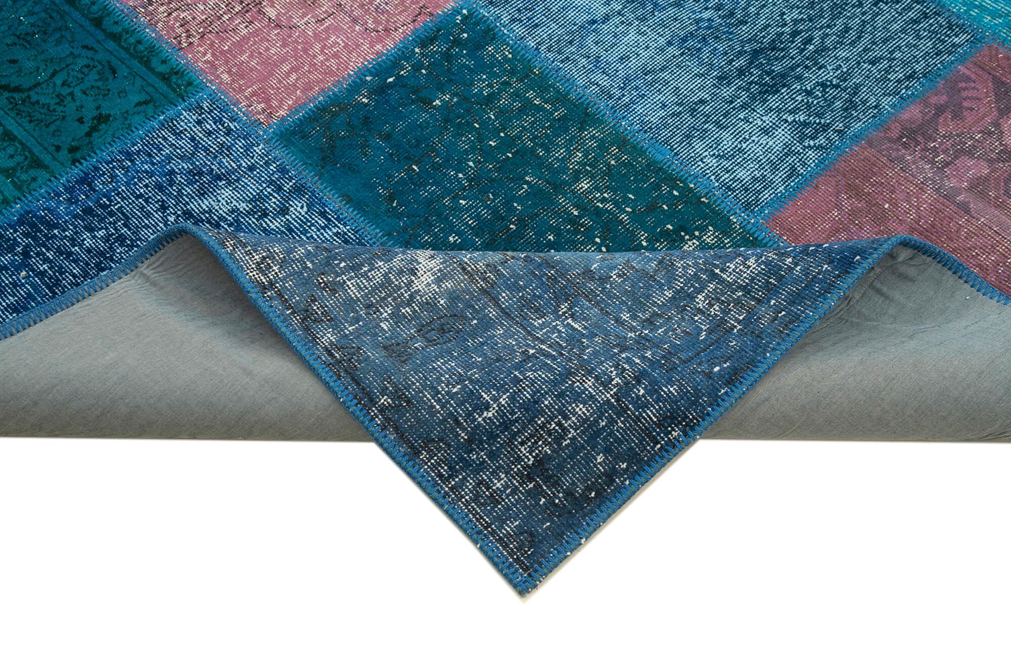 7 x 10 Blue Patchwork Rug - 722