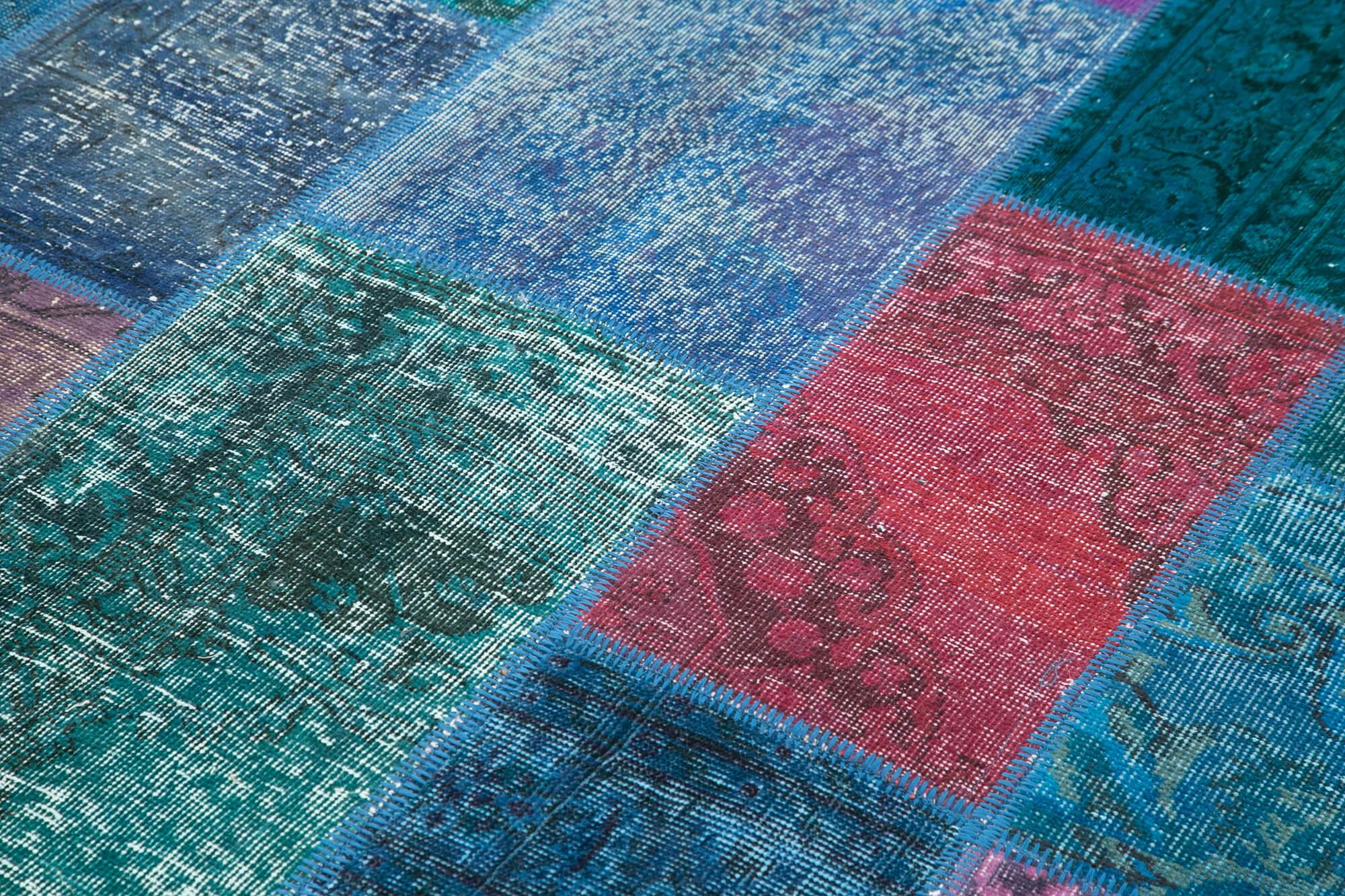 7 x 10 Blue Patchwork Rug - 725