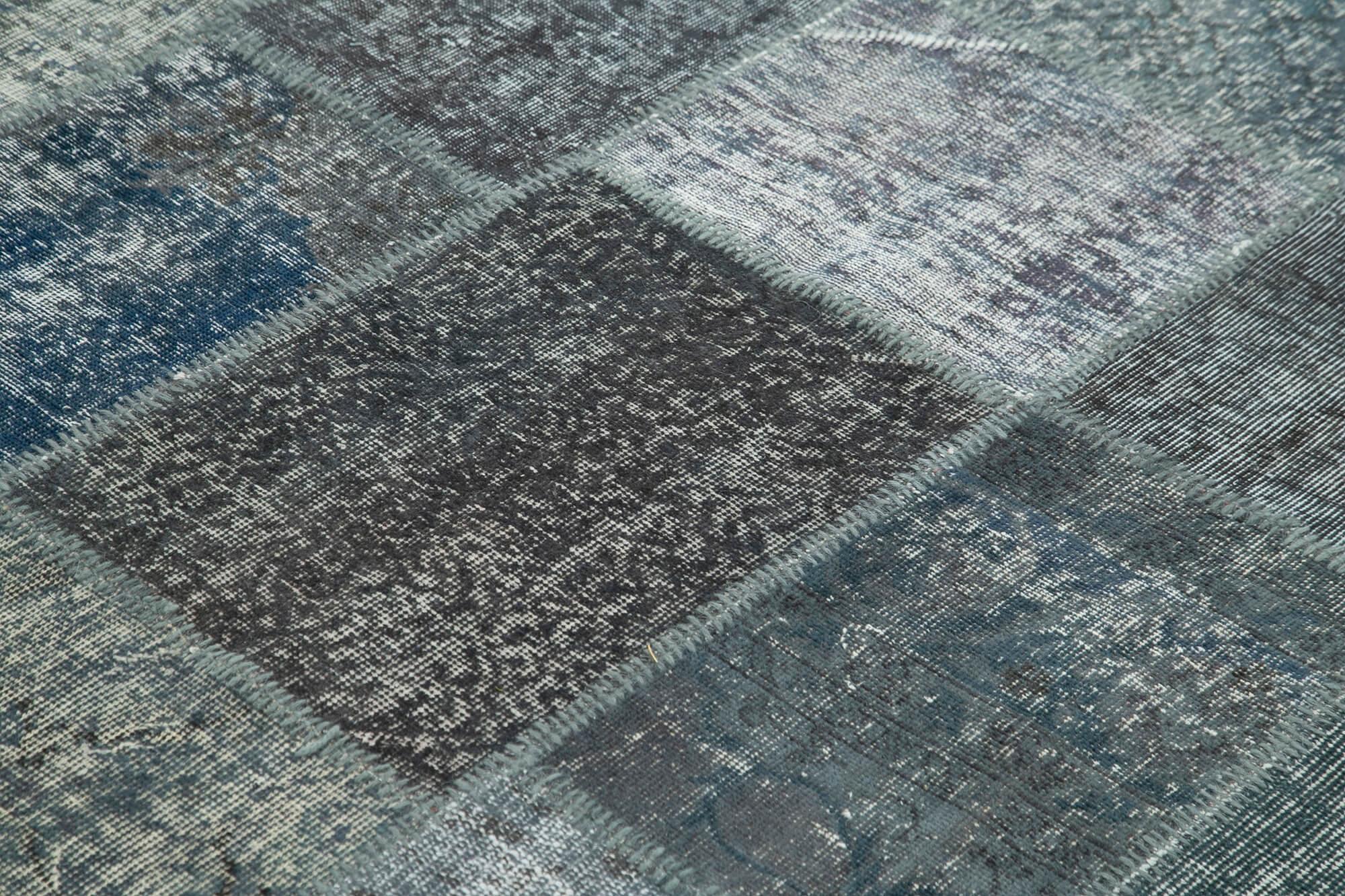 7 x 10 Grey Patchwork Rug - 728