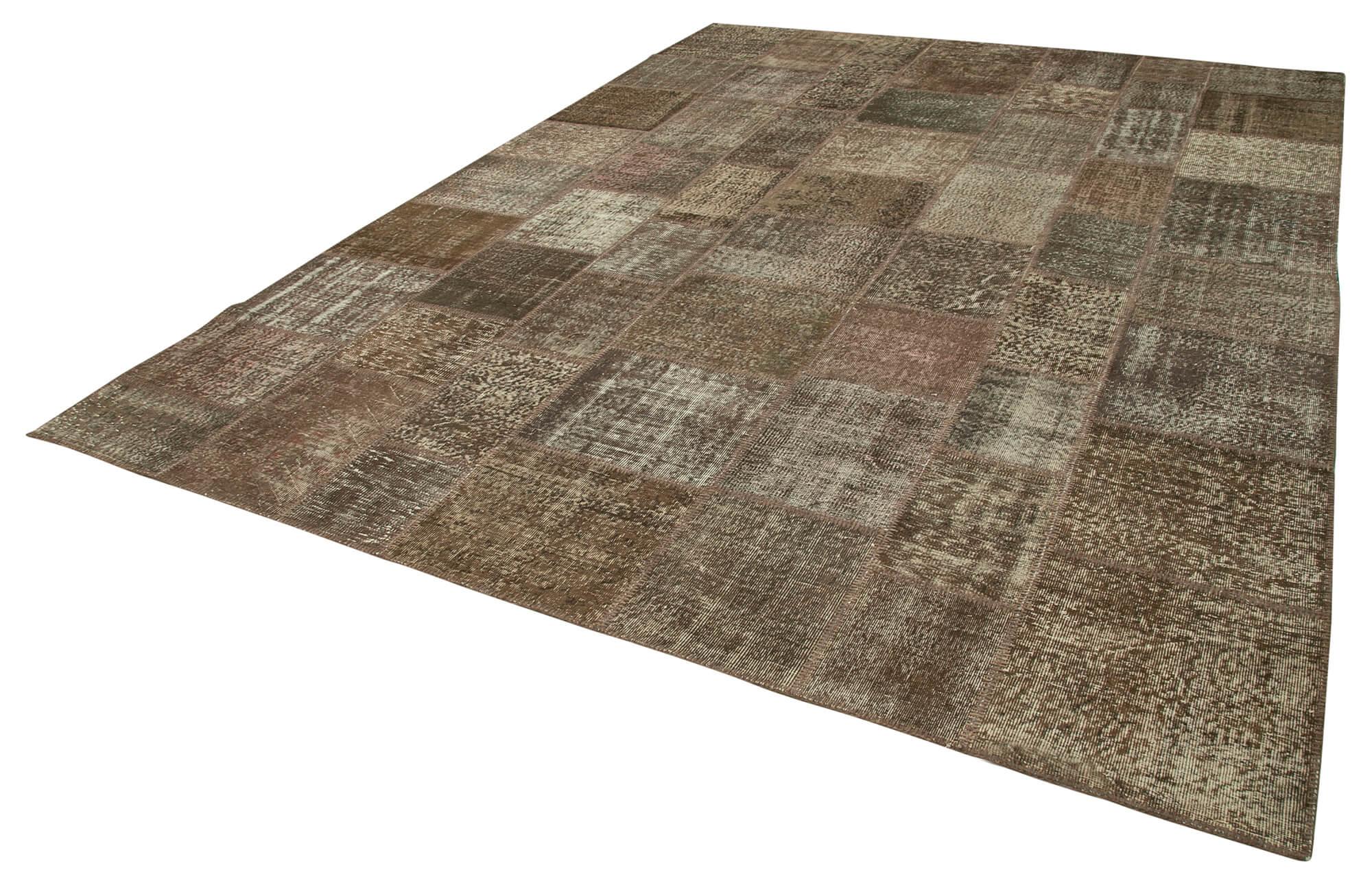 10 x 13 Brown Patchwork Rug - 1361