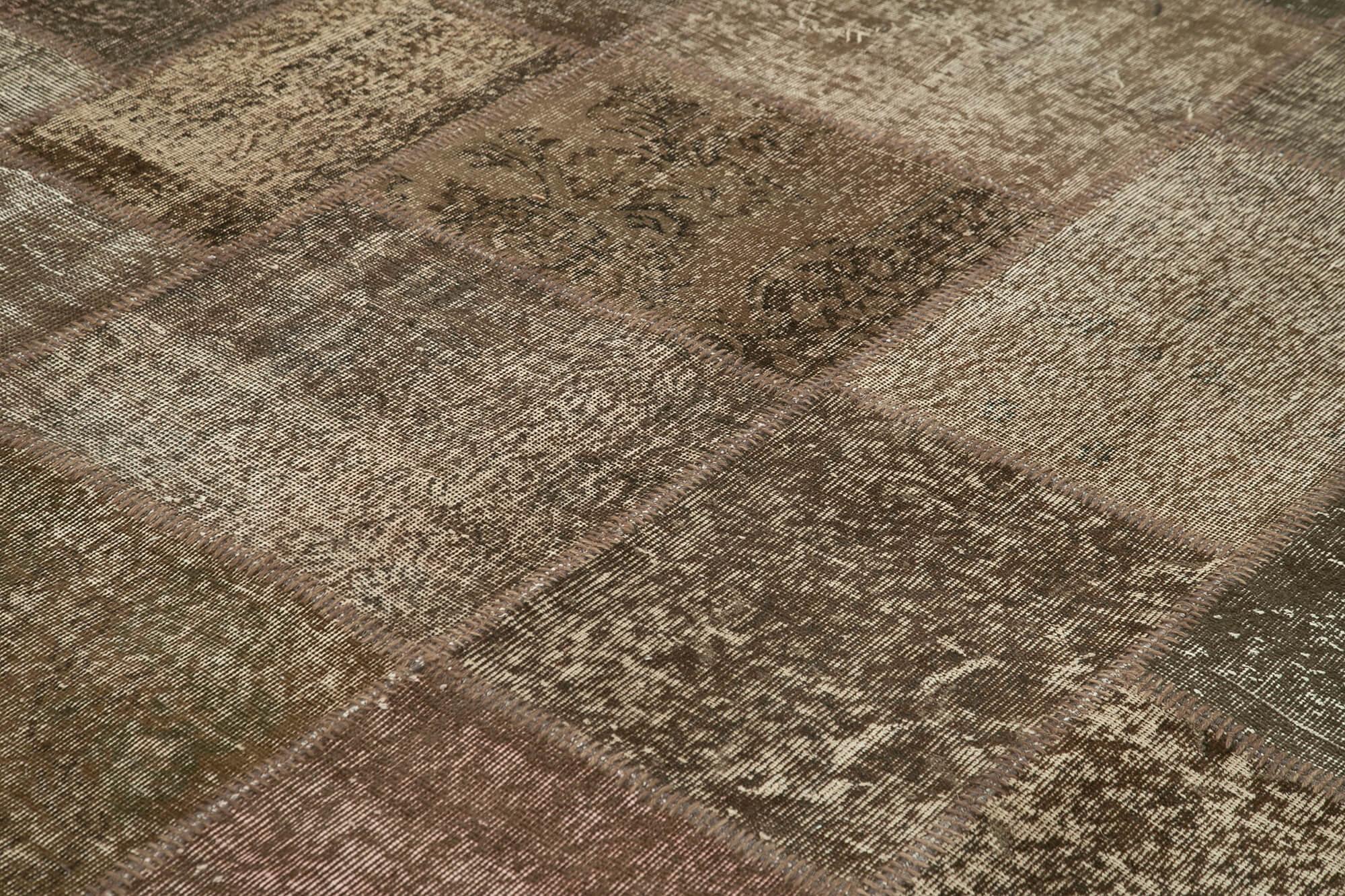 10 x 13 Brown Patchwork Rug - 1361