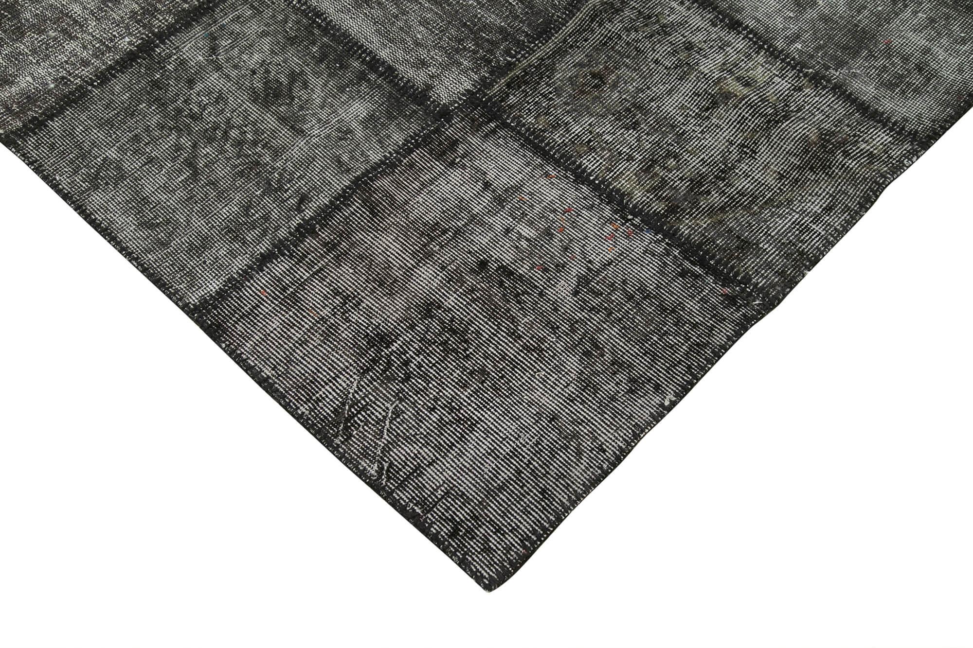 8 x 12 Black Patchwork Rug- 1382