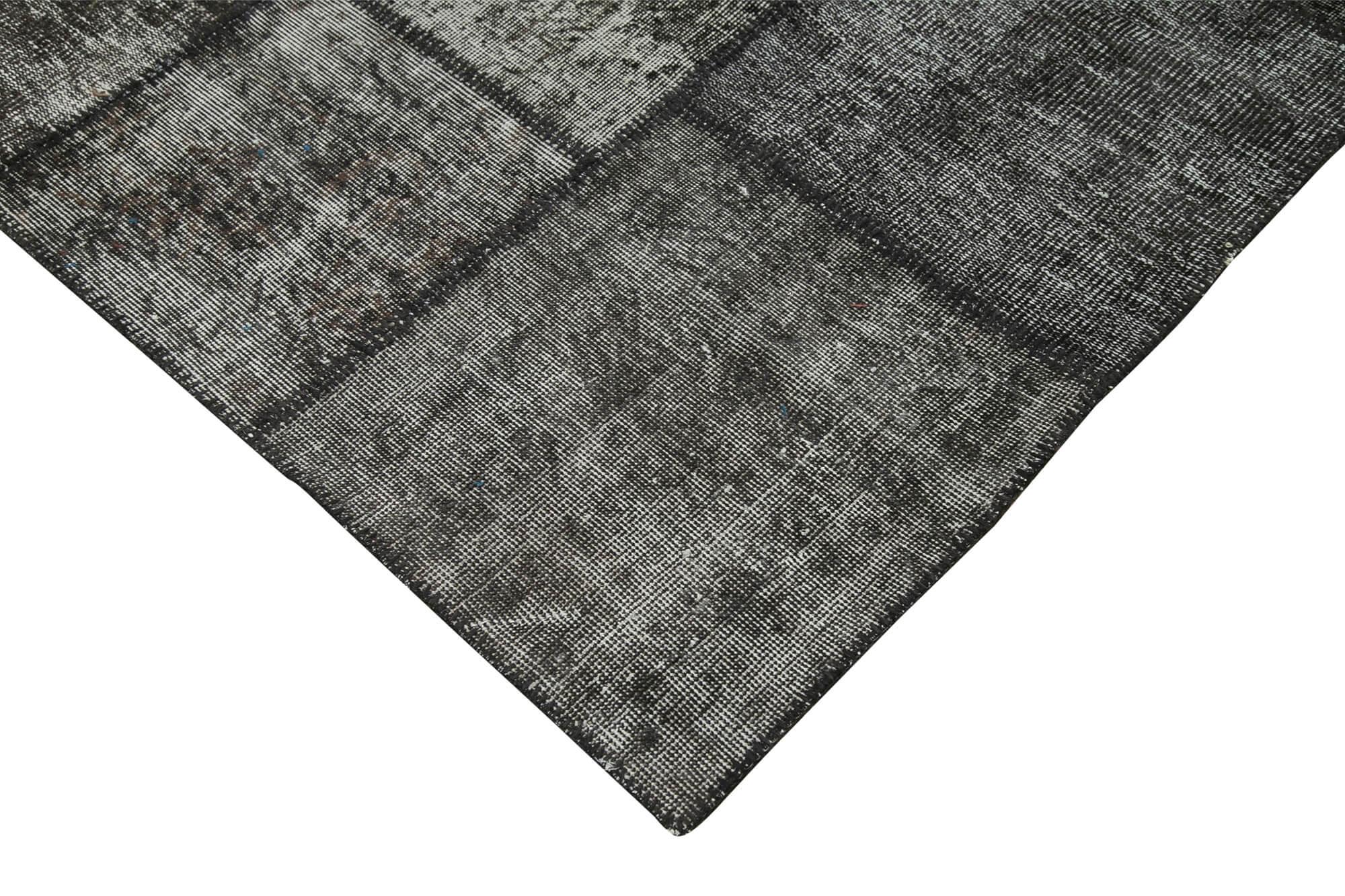 8 x 11 Black Patchwork Rug- 1386