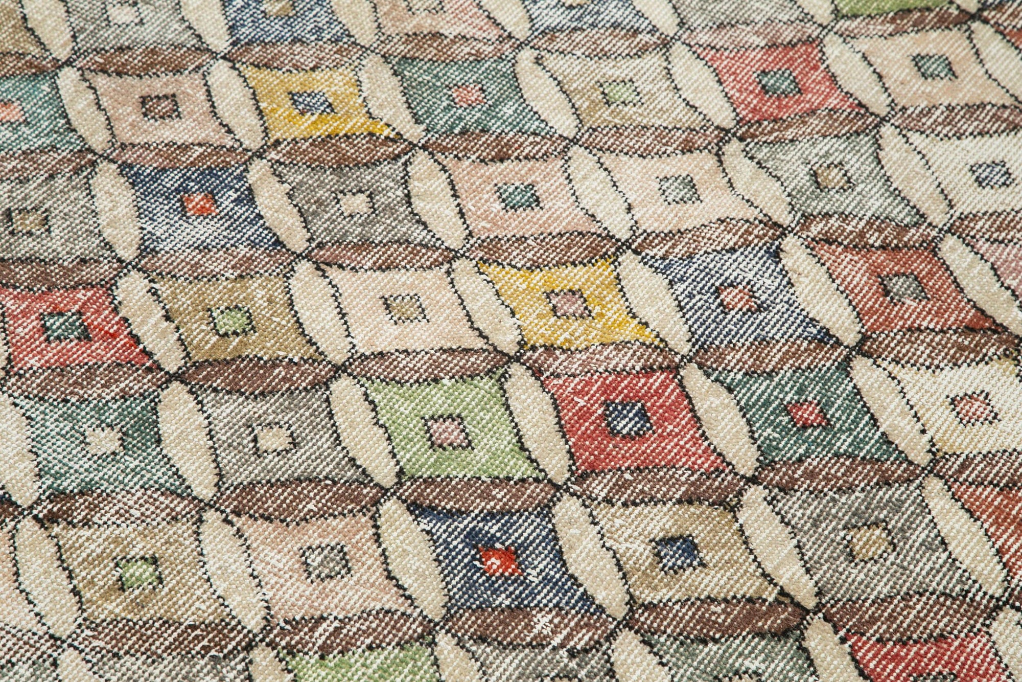 4 x 8 Beige Bohemian Rug  - 1670